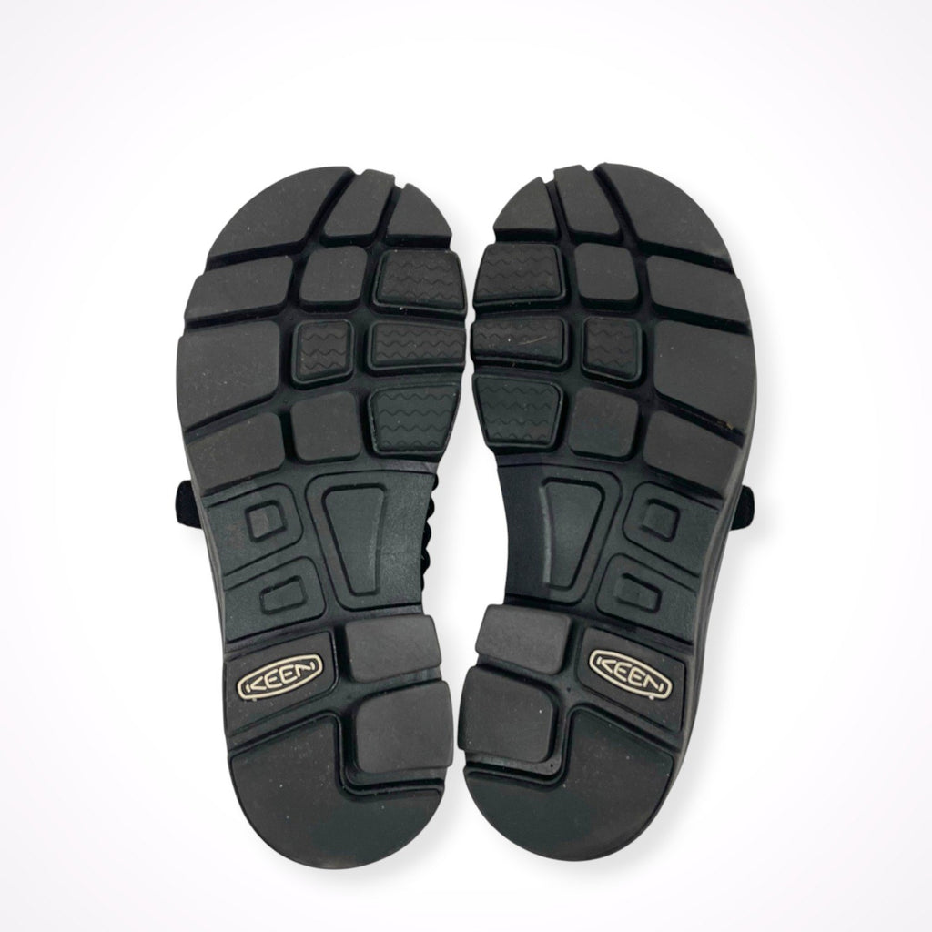 KEEN / ユニーク ピーエルティー メリージェーン 参考定価：18,000+tax SIZE:25cm