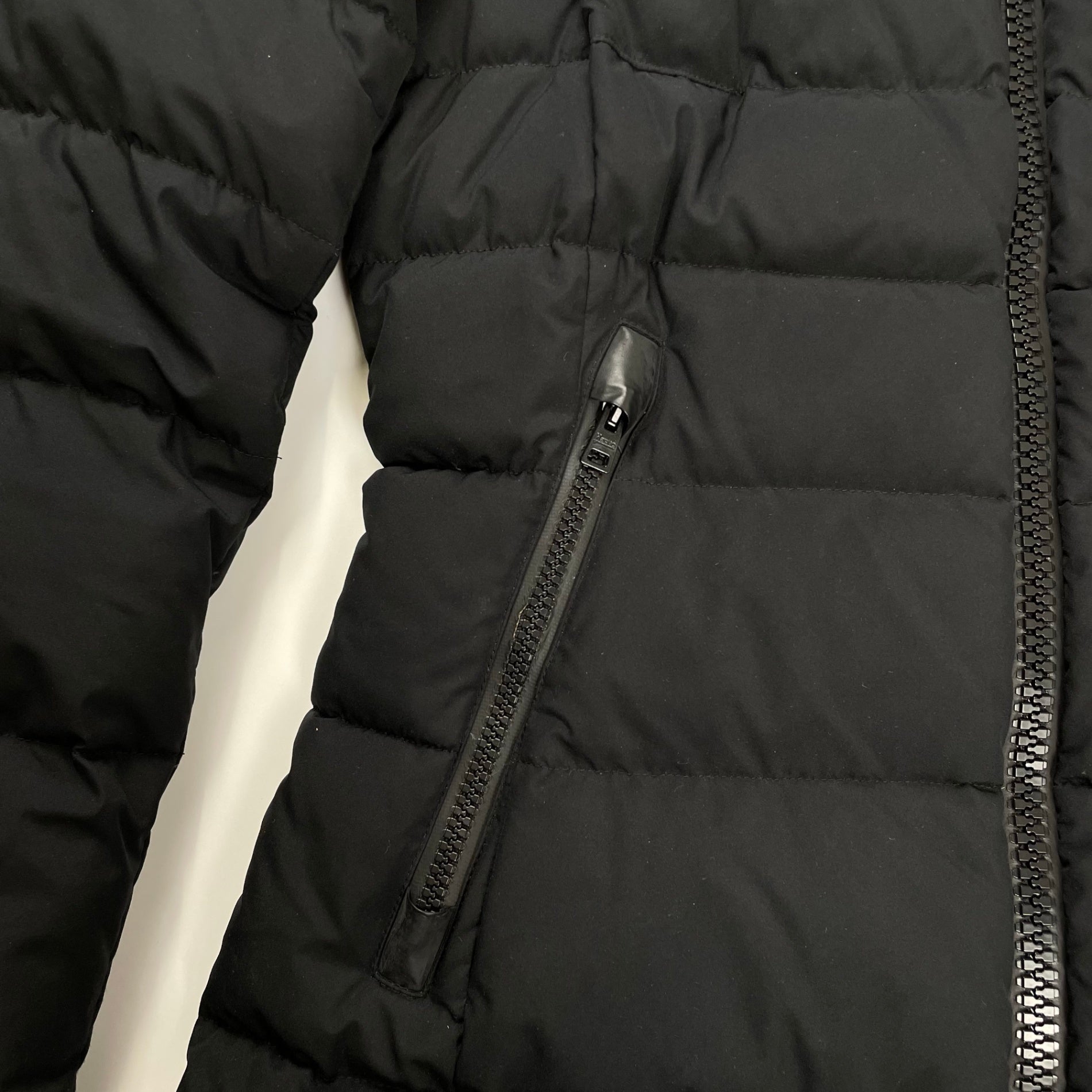 HERNO LAMINAR ヘルノ ラミナーシリーズ / 2WAYダウンコート ブラック 参考定価：150,000程度 SIZE:42