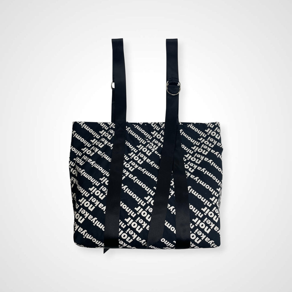 noir kei ninomiya ノワールケイニノミヤ / 総ロゴサテントートバッグ 3I-K 202 参考定価：25,000+tax