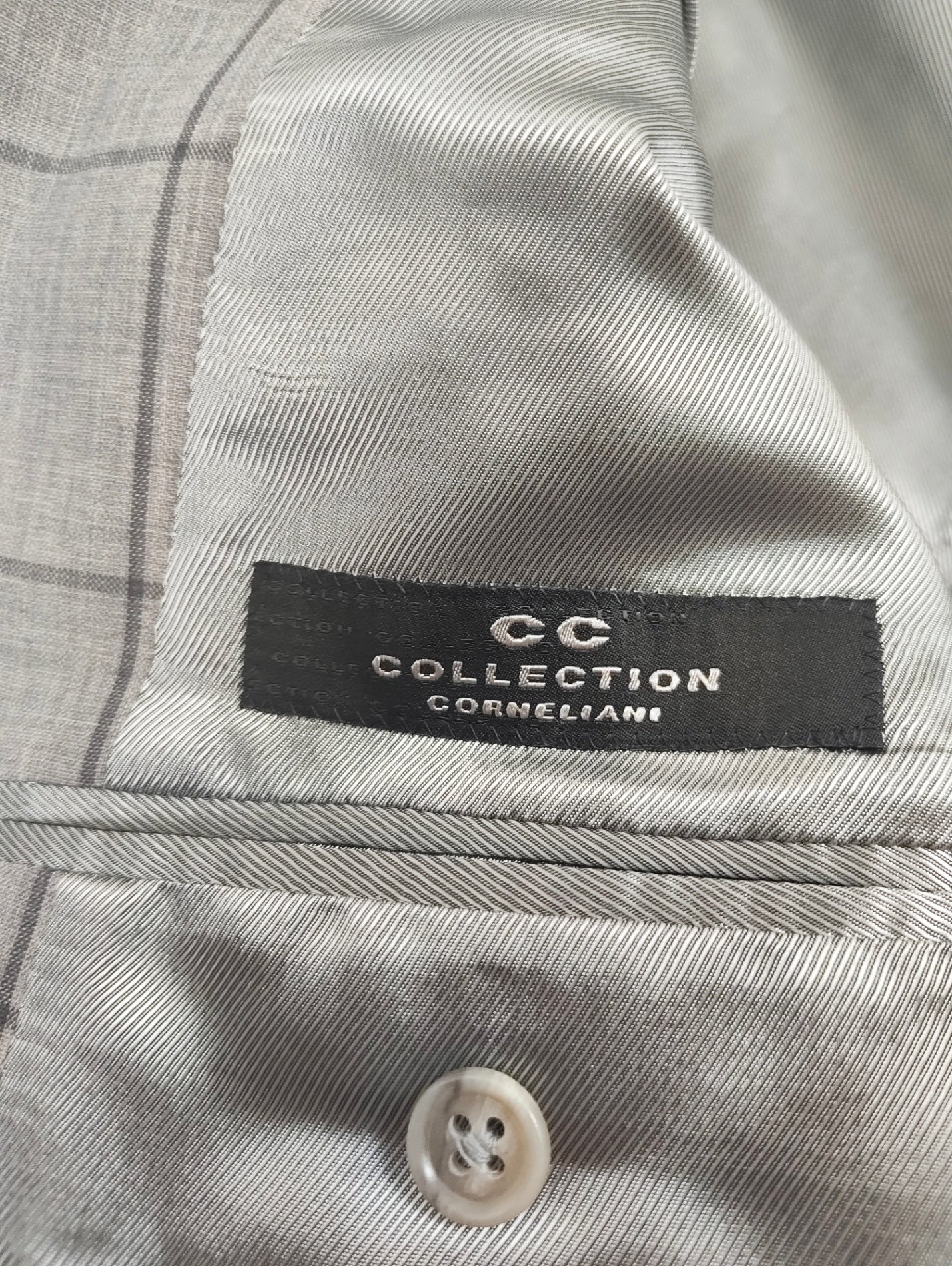 CC COLLECTION CORNELIANI / バージンウール チェック柄スーツ 参考定価：160,000程度 SIZE:46