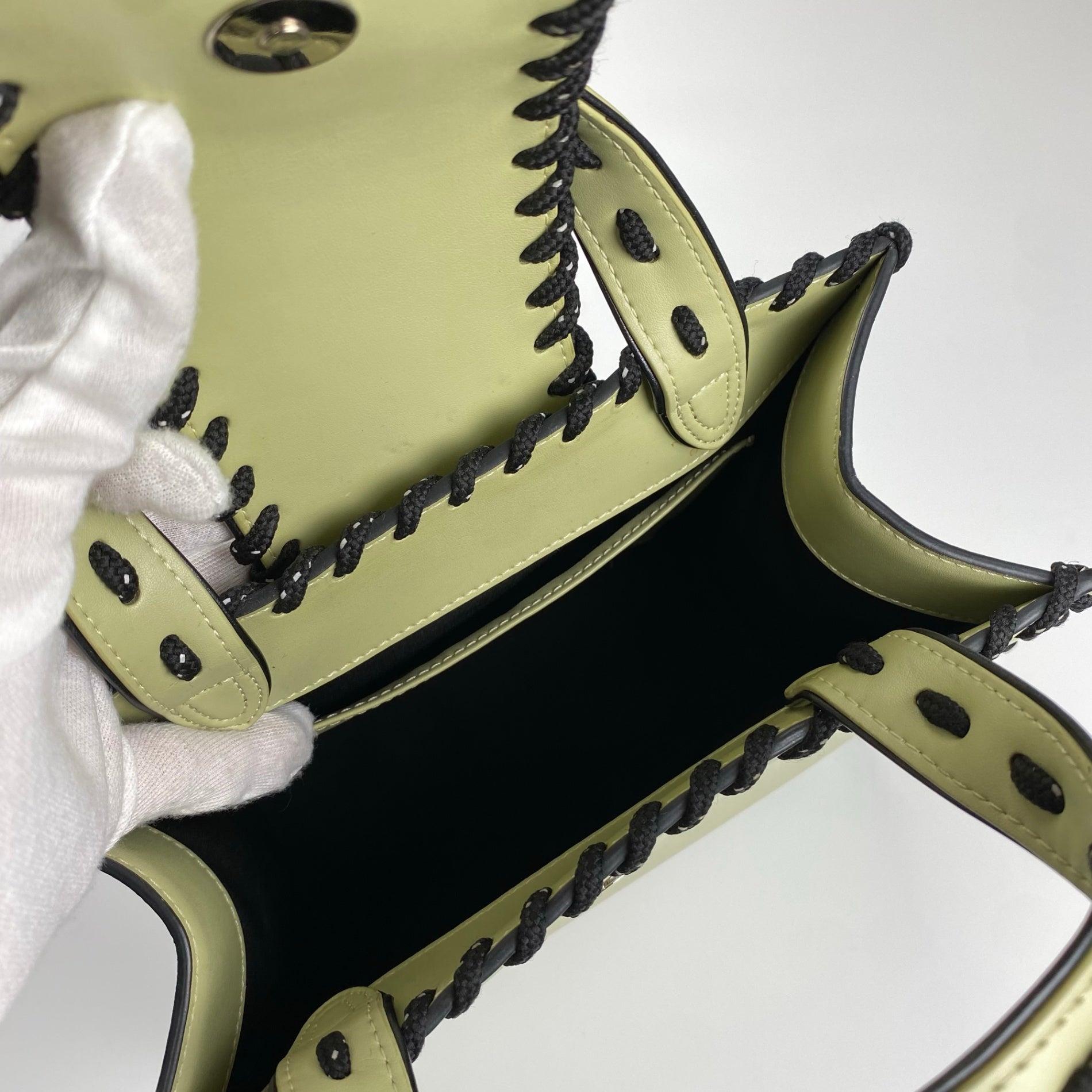 ADINA MUSE アディナミューズ DIANA ダイアナ / CUBE MOON TOTE アイコンステッチドハンドバッグ  参考定価：38,500+tax