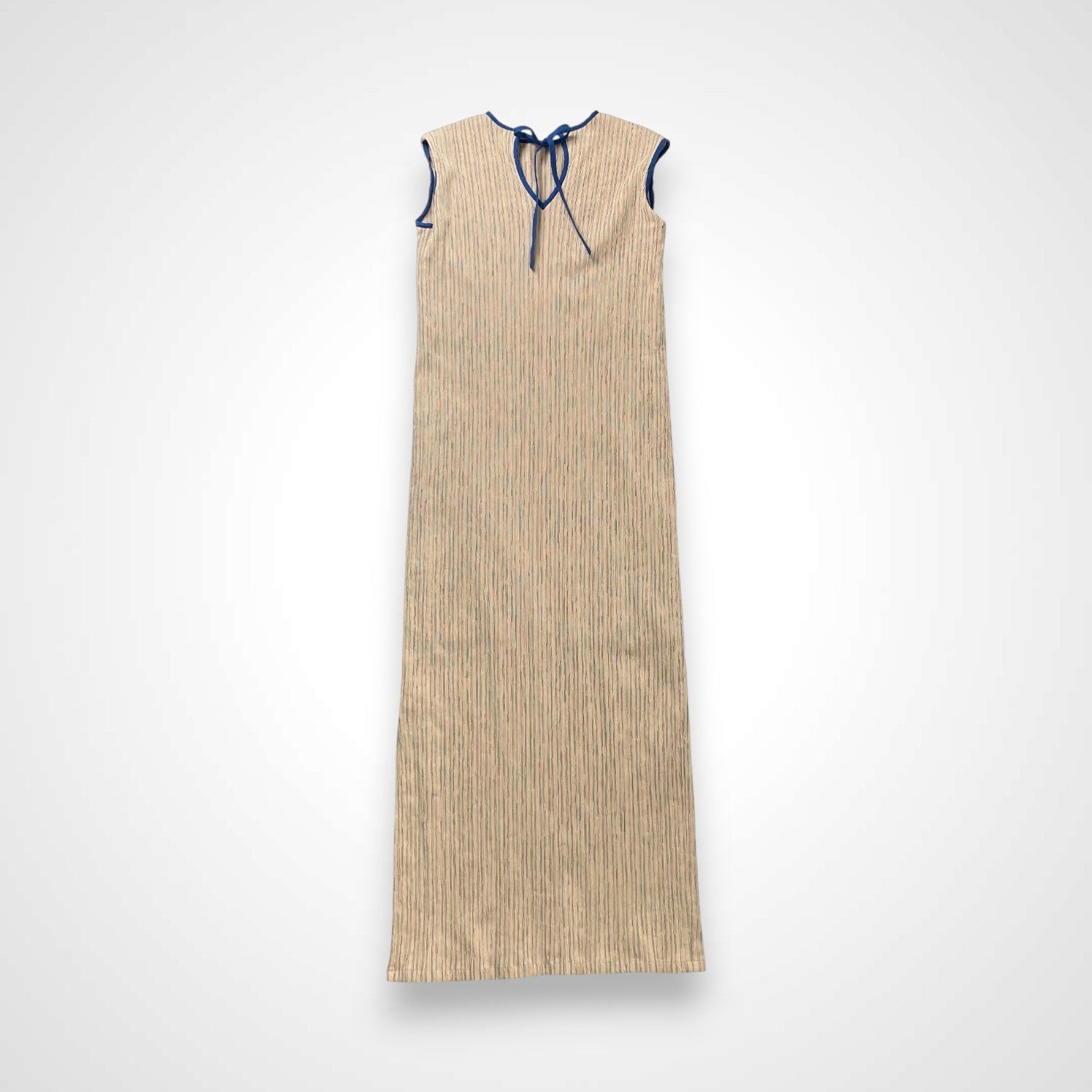 &her アンドハー / パイピングノースリーブドレス BEAMS取扱い 参考定価：20,000程度 SIZE：FREE