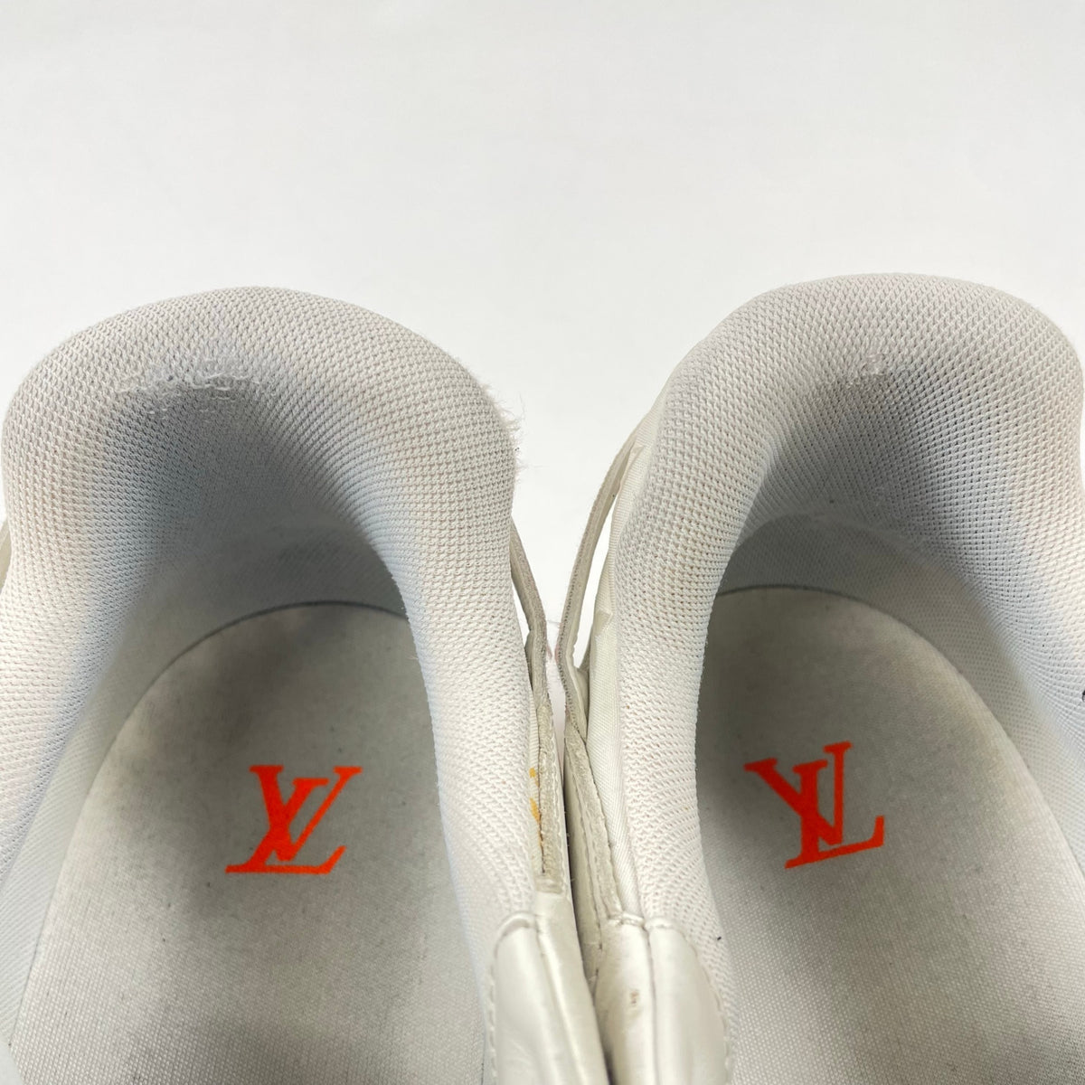 LOUIS VUITTON / アビューライン スニーカー 参考定価：160,000程度 SIZE:8