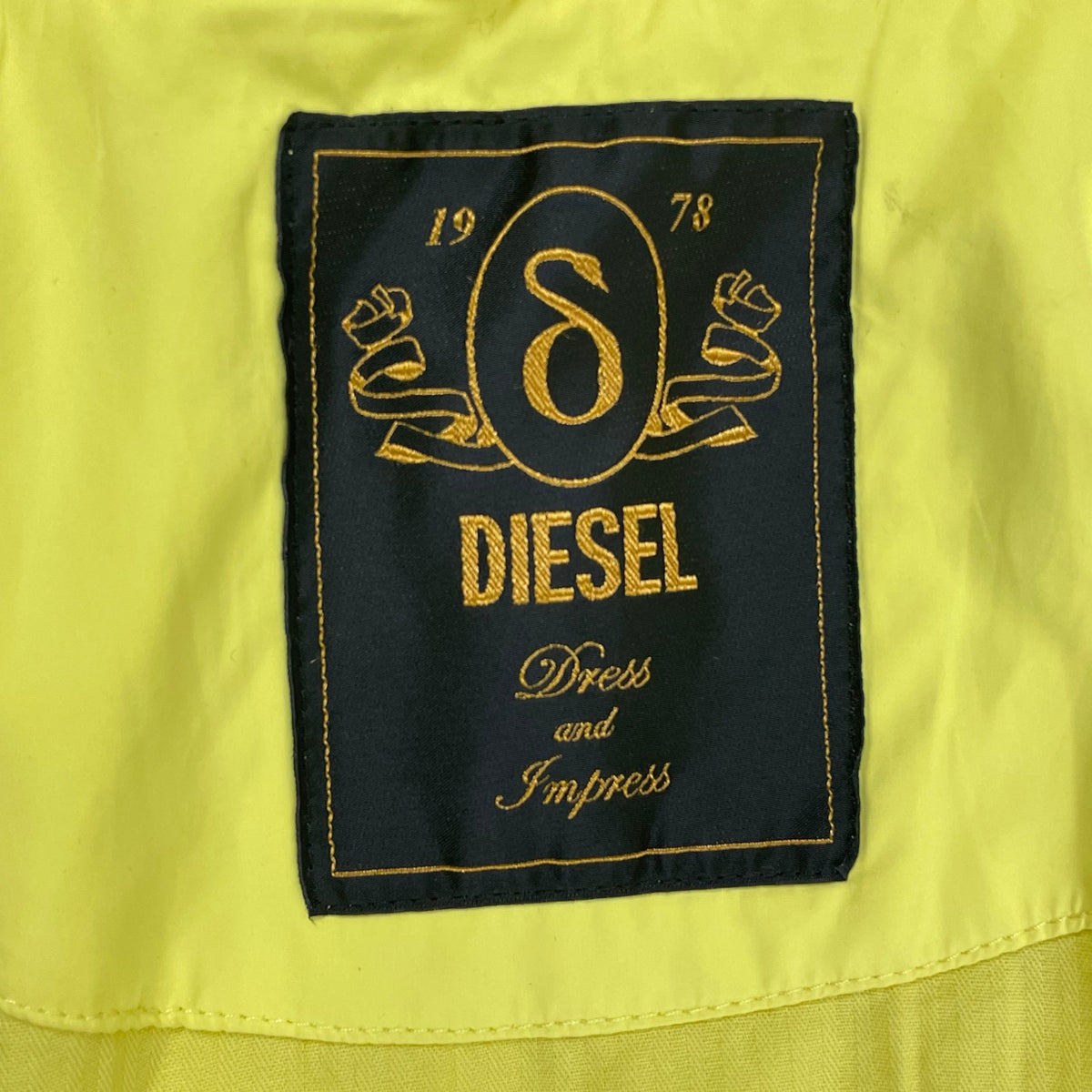 DIESEL / ジップアップショートジャケット 参考定価：55,000程度 SIZE:S