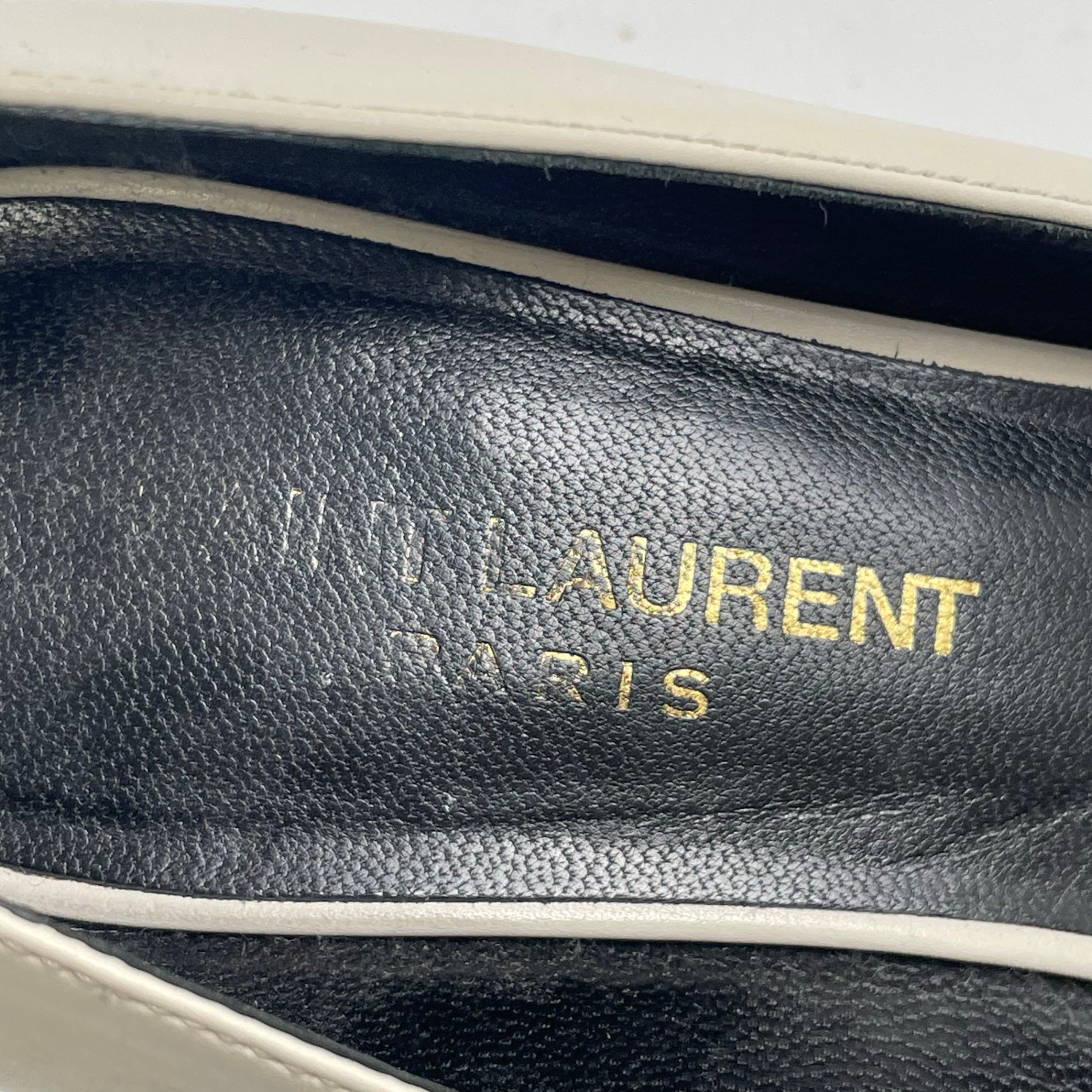 SAINT LAURENT PARIS サンローランパリ / レザーパンプス ホワイト 参考定価：90,000程度 SIZE：36 1/2