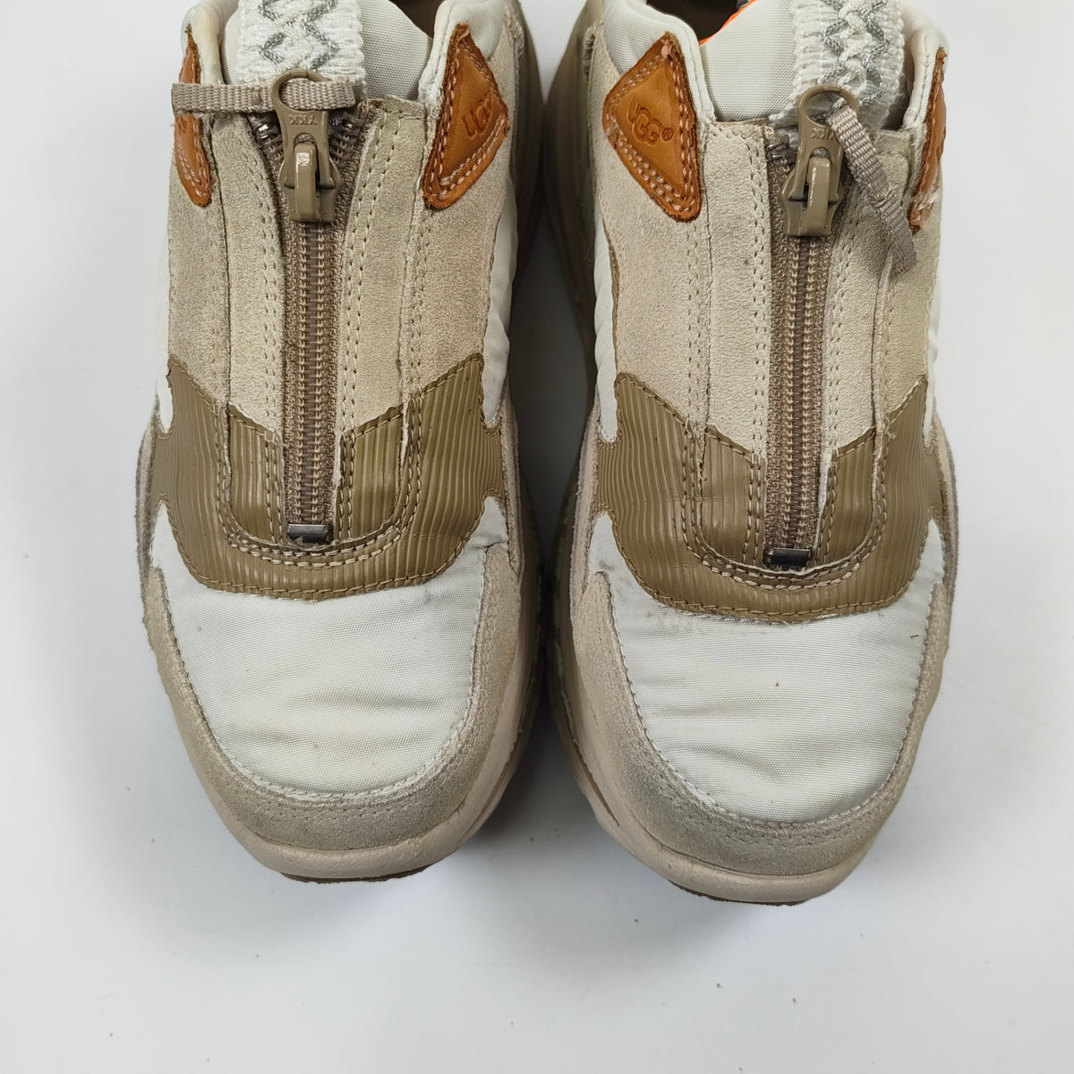 UGG / CA805スニーカー 参考定価：22,000+tax SIZE:27.5cm