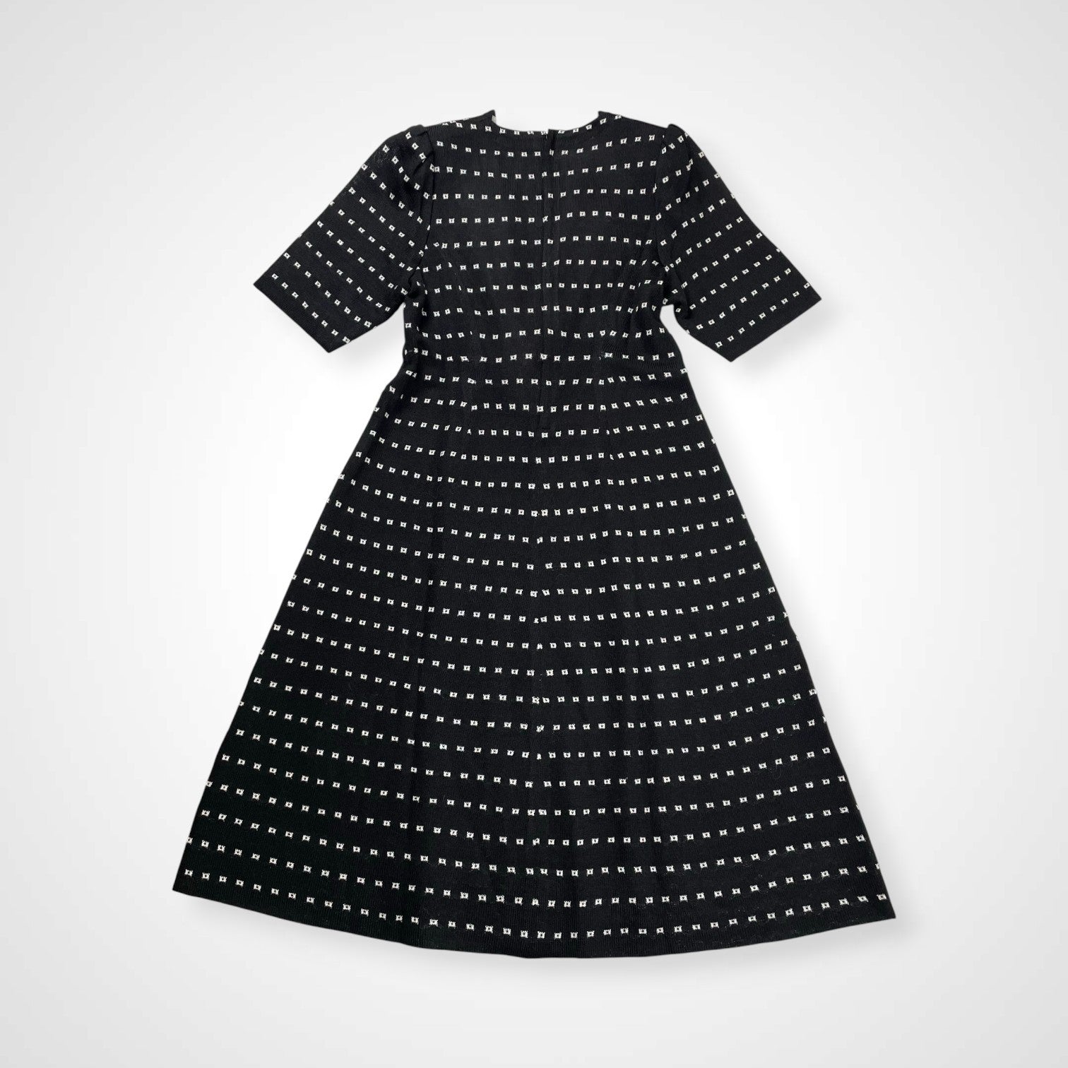 齋藤都世子 toyoko saito / ヴィンテージライク ジャガードニットワンピース 参考定価：100,000程度 SIZE:M-L程度