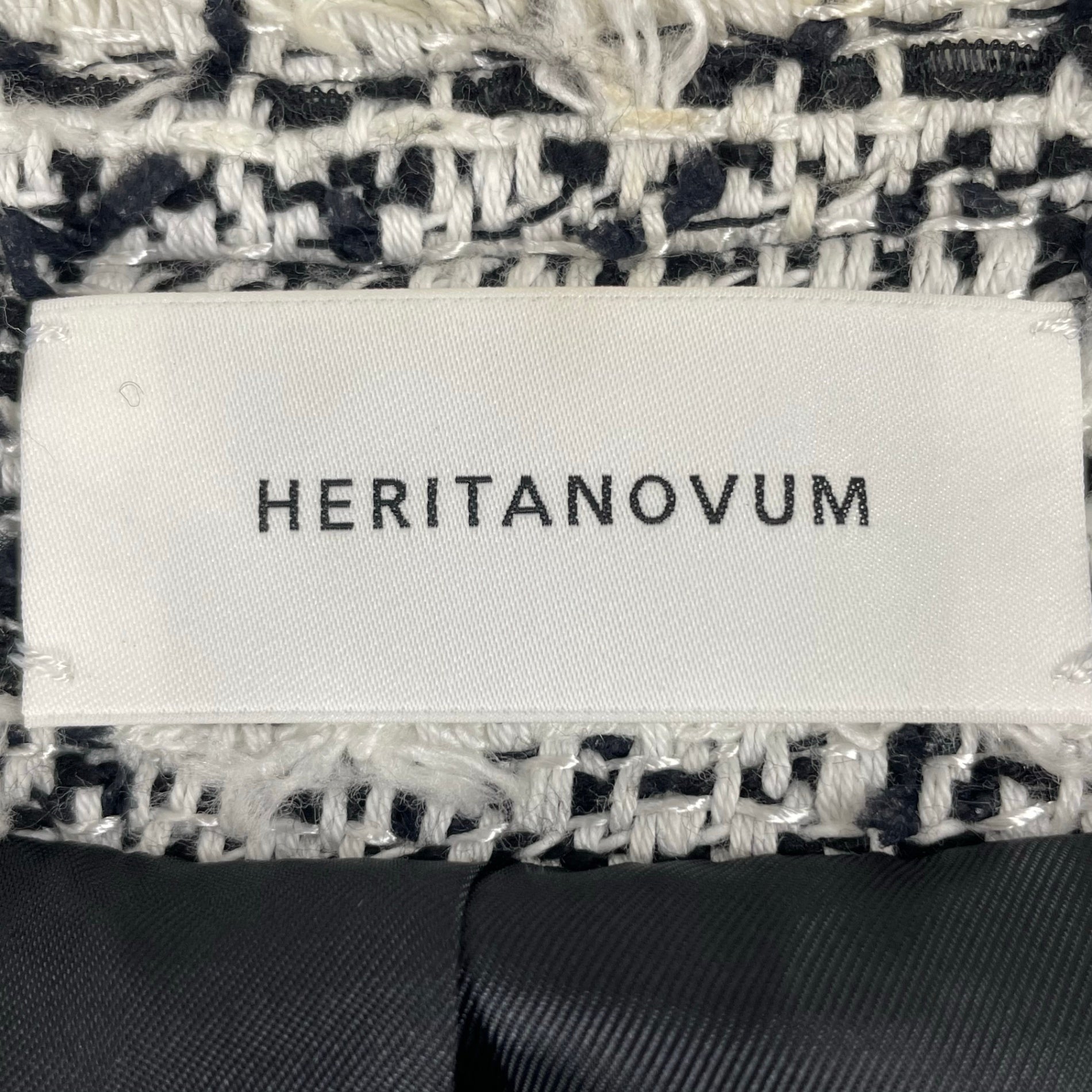 HERITANOVUM / スプリングツイードベスト Oggi掲載品 参考定価：58,000+tax SIZE：FREE