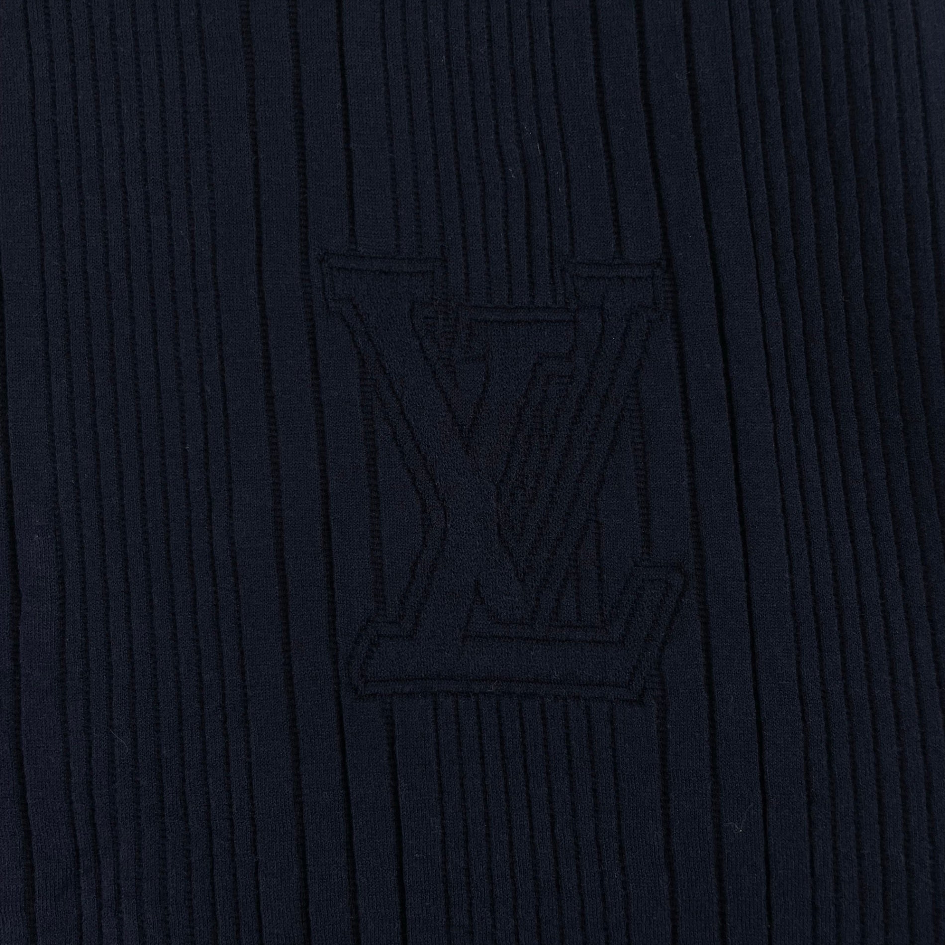 LOUIS VUITTON / エンボスロゴスウェット 参考定価：230,000程度 SIZE:M