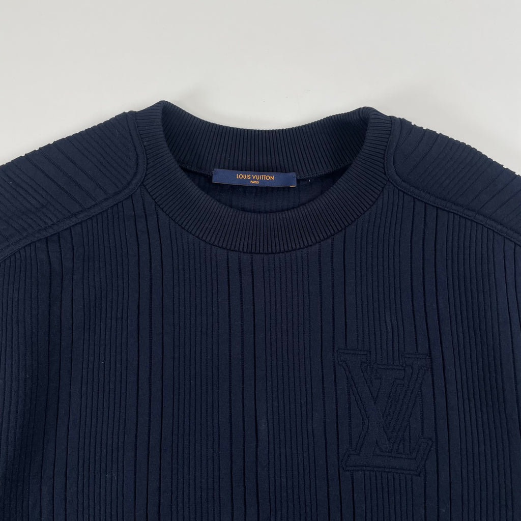 LOUIS VUITTON / エンボスロゴスウェット 参考定価：230,000程度 SIZE:M