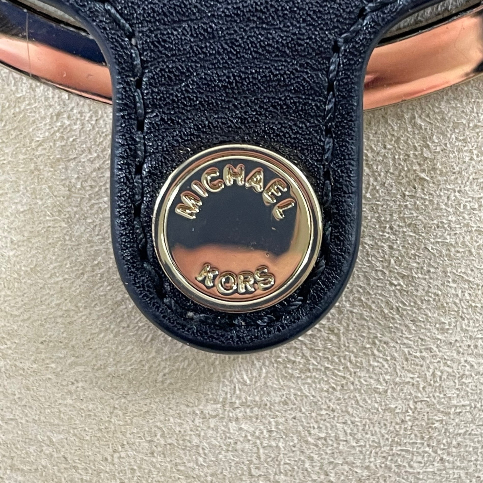 MICHAEL MICHAEL KORS / チェーンショルダー カメラバッグ ブラック 参考定価：42,000程度