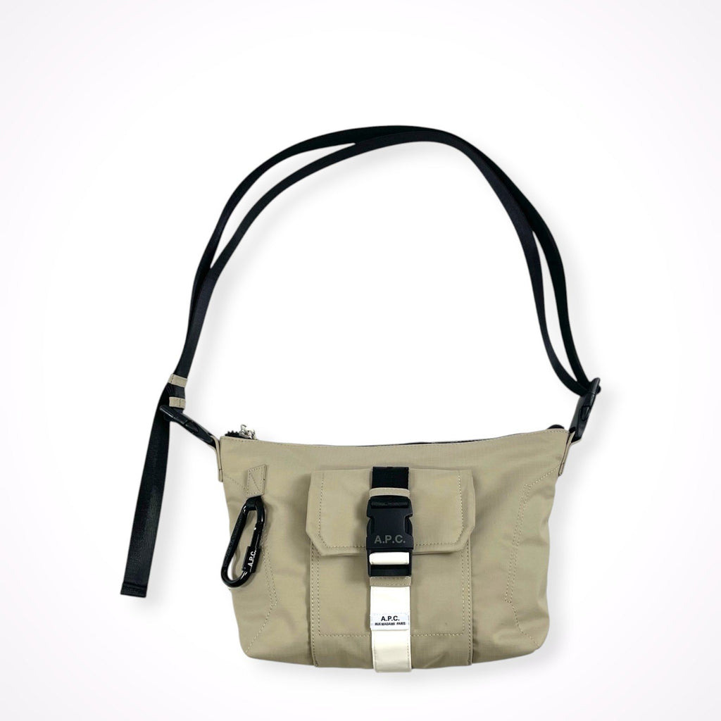 A.P.C. / Trek ショルダーバッグ 美品 参考定価：35,000+tax