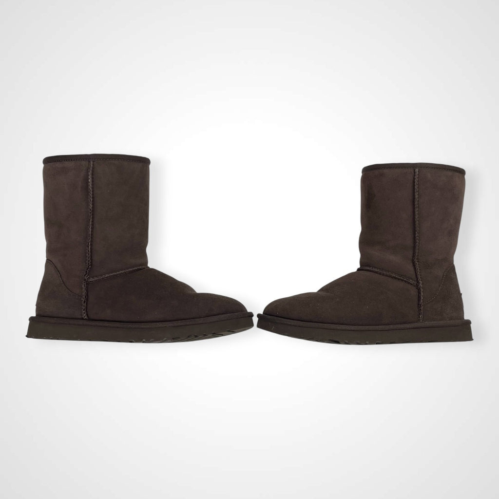 UGG アグ / CLASSIC SHORT ムートンブーツ ブラウン 5825 試着程度 参考定価：30,000程度 SIZE：24cm