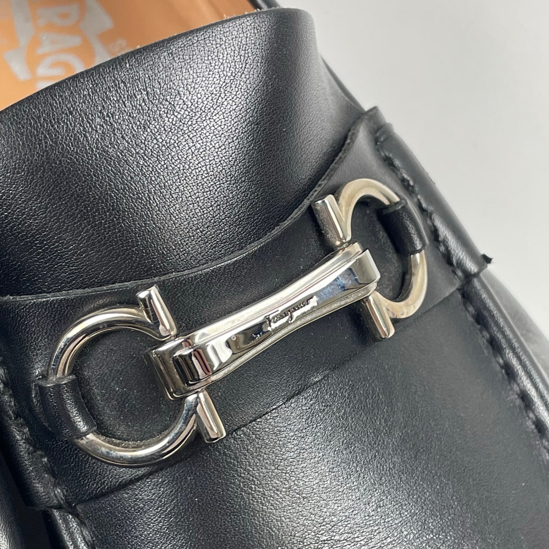 SALVATORE FERRAGAMO サルバトーレ フェラガモ / ガンチーニローファー ブラック 参考定価：70,000程度 SIZE:9(27cm程度)