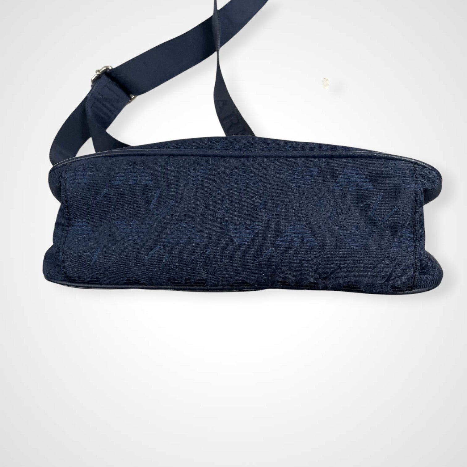 ARMANI JEANS アルマーニジーンズ / ショルダーバッグ 参考定価：30,000程度