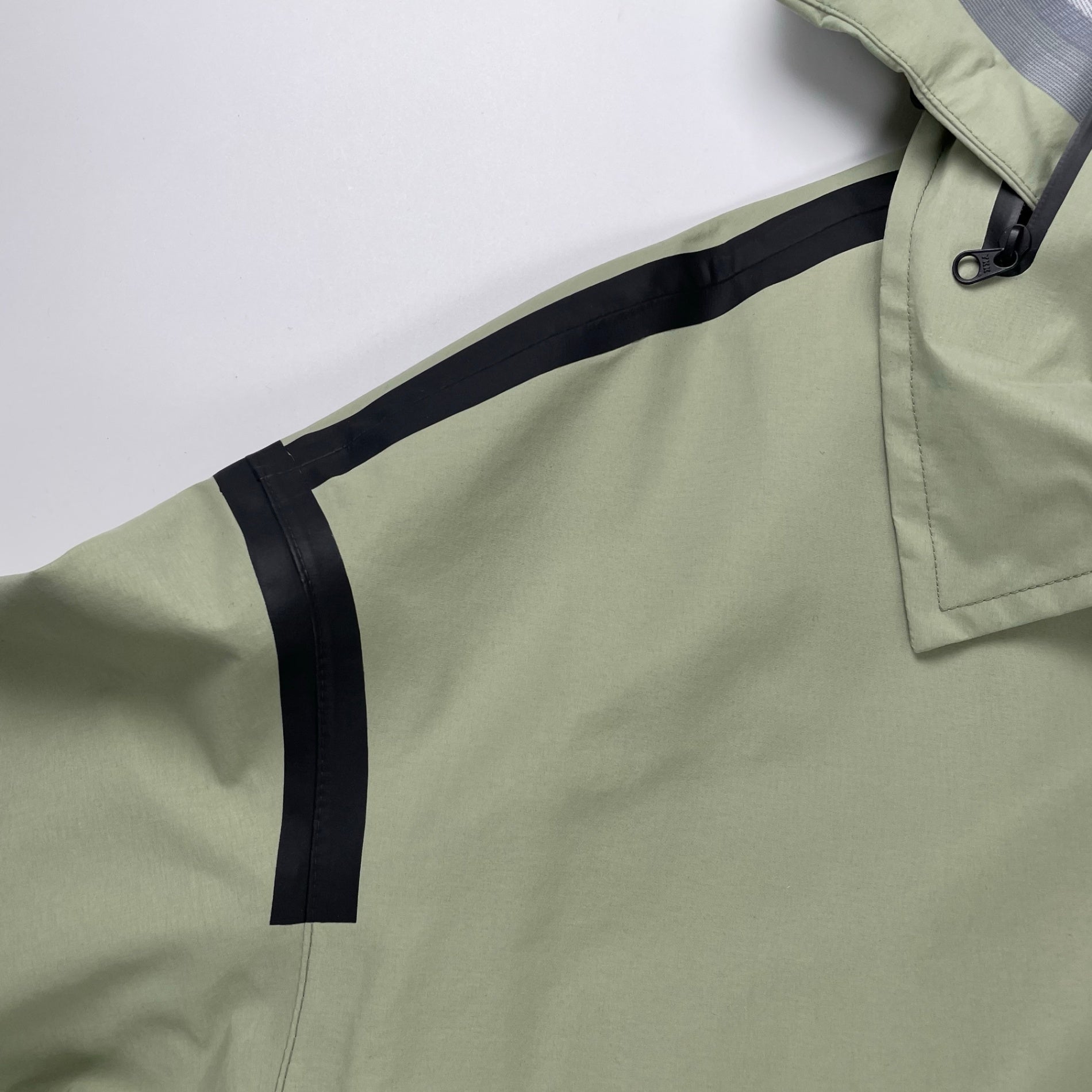 UNUSED アンユーズド / Nylon Coat US2351 未使用 参考定価：64,000+tax SIZE:2