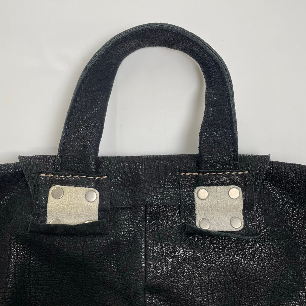 m'appazza イタリアデザイナーズ / シュリンクレザー ショルダーバッグ MADE IN ITALY 参考定価：100,000程度