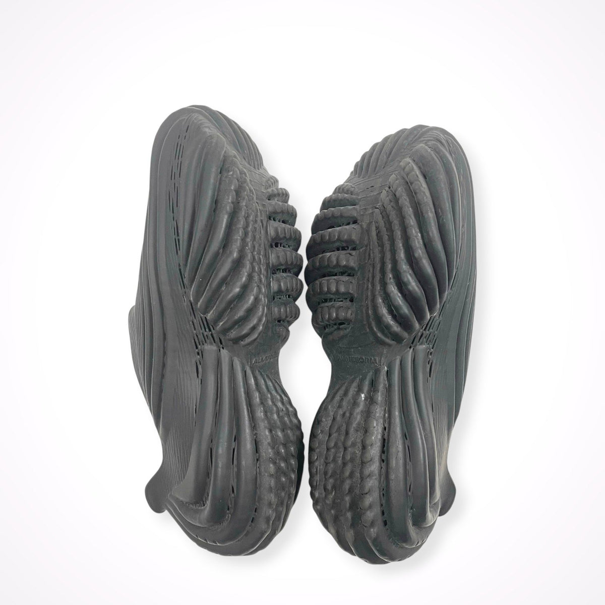 ALIVEFORM / ARMIS LOW ブラック 参考定価：54,200+tax SIZE：41
