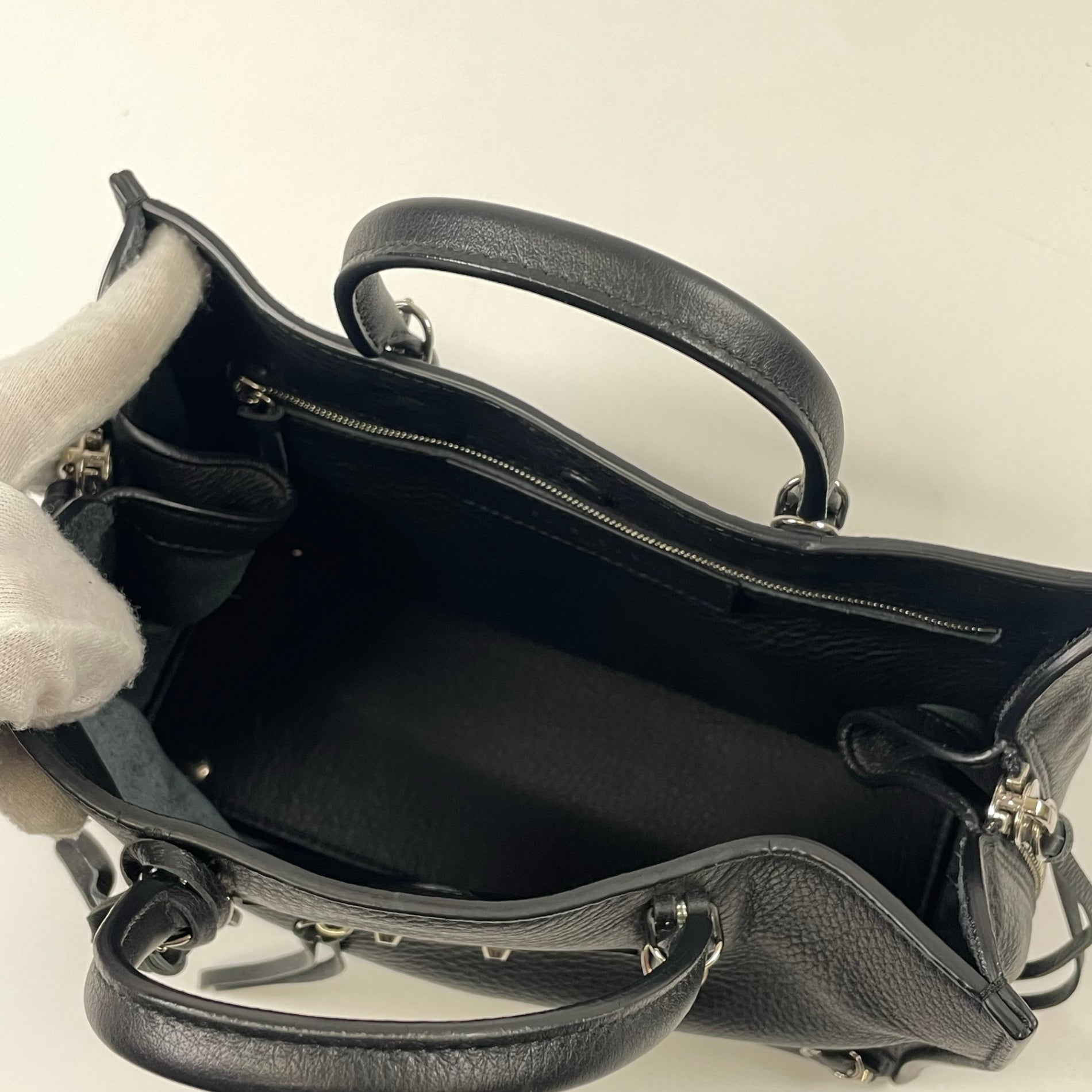 BALENCIAGA バレンシアガ / ペーパー A6 2WAYハンドバッグ 参考定価：200,000程度