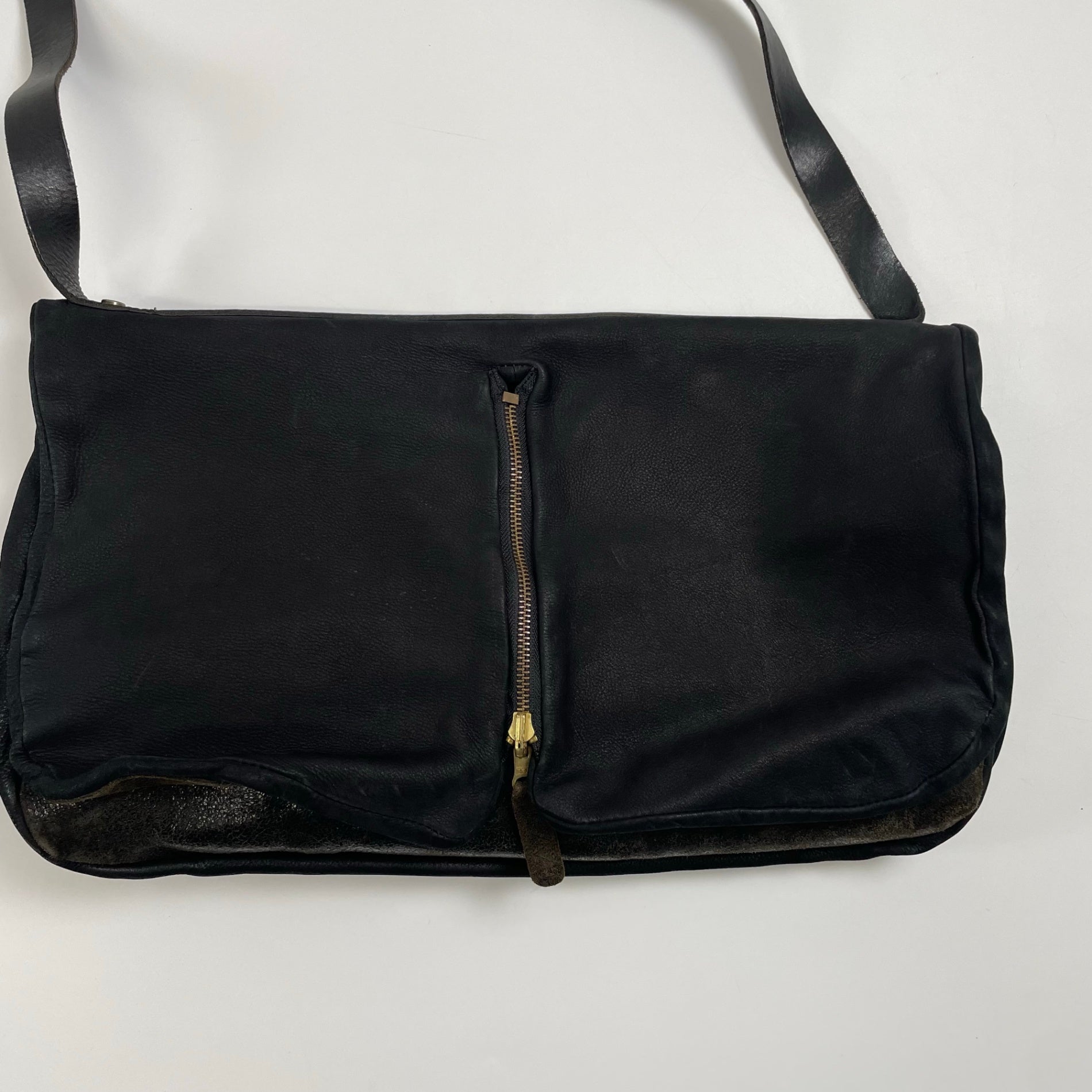 delle cose デレコーゼ / 2サイド レザーメッセンジャーバッグ 参考定価：100,000程度