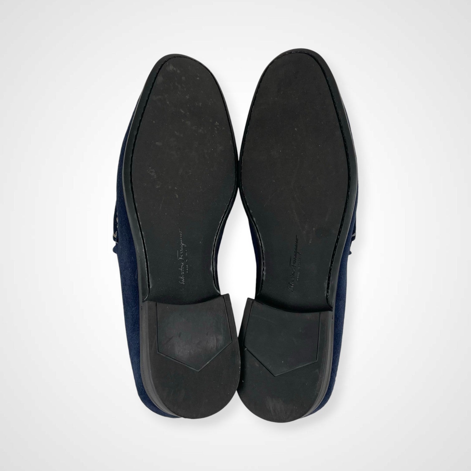 SALVATORE FERRAGAMO サルバトーレ フェラガモ / スウェードローファー ネイビー 極美品 参考定価：70,000程度 SIZE：9(27cm程度)