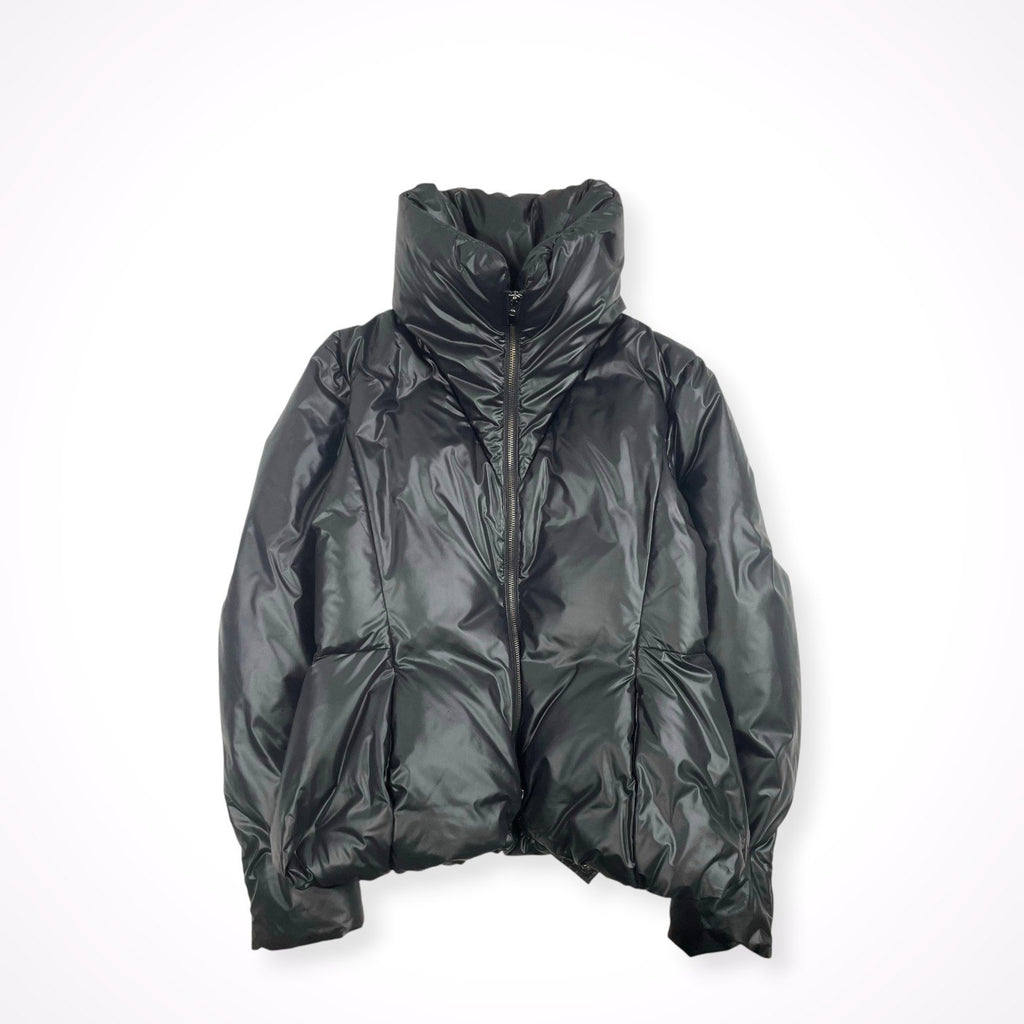 EMPORIO ARMANI / グースフェザー ボリュームハイネックジャケット 参考定価：150,000程度 SIZE:44
