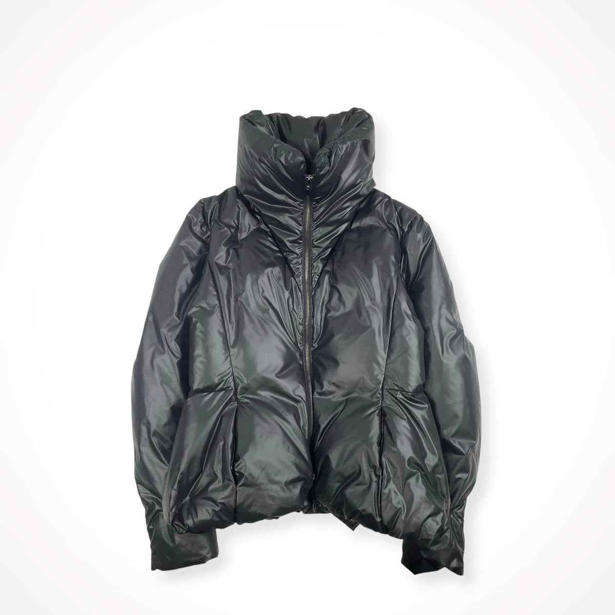 EMPORIO ARMANI / グースフェザー ボリュームハイネックジャケット 参考定価：150,000程度 SIZE:44