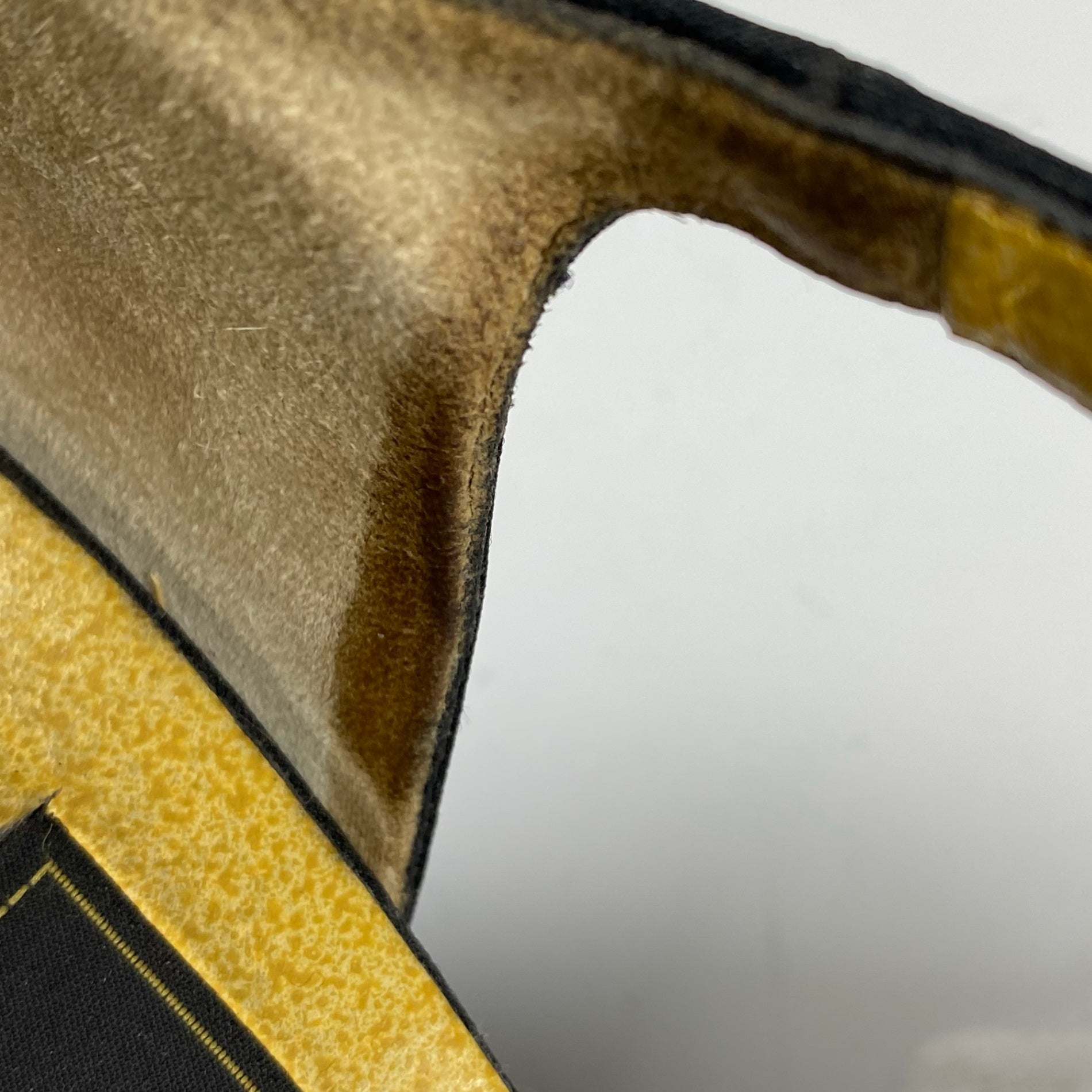 【訳アリ】 FENDI フェンディ / ズッカバックルサンダル チャンキーヒール ブラック SIZE:36(23cm程度)