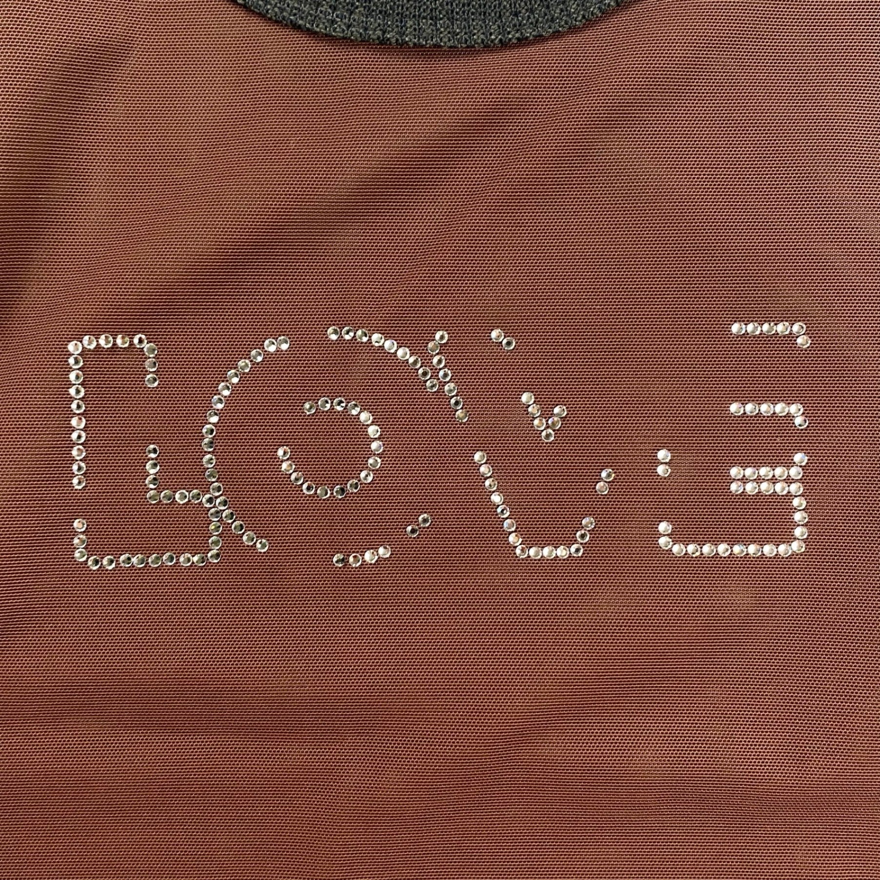 未使用  Vaquera ヴァケラ ユニセックス / ラインストーン「LOVE」ノースリーブ ブラウン 参考定価：183＄(27,000程度) SIZE:M