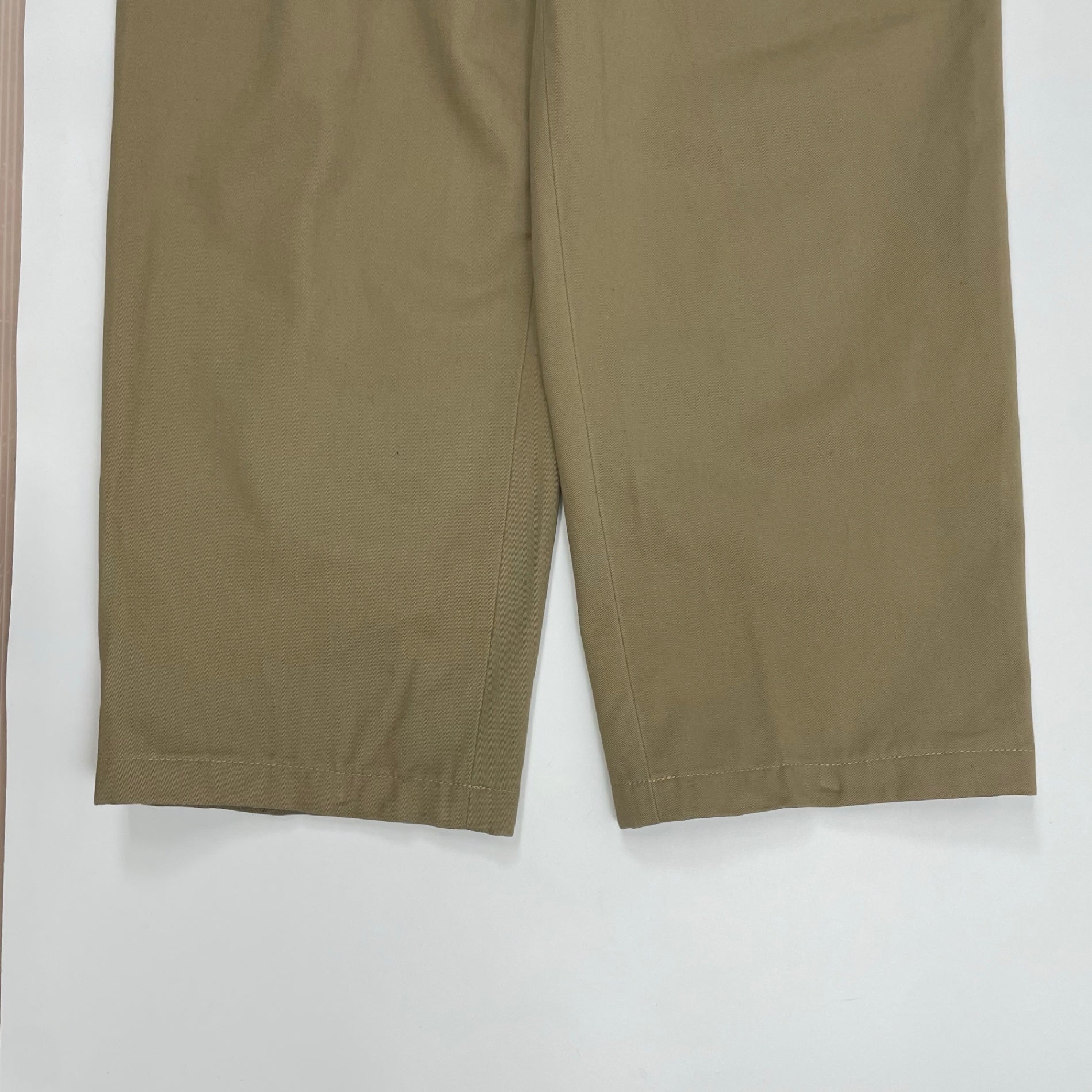 NEAT / 2タックワイドテーパードチノ 参考定価：32,000程度 SIZE:S
