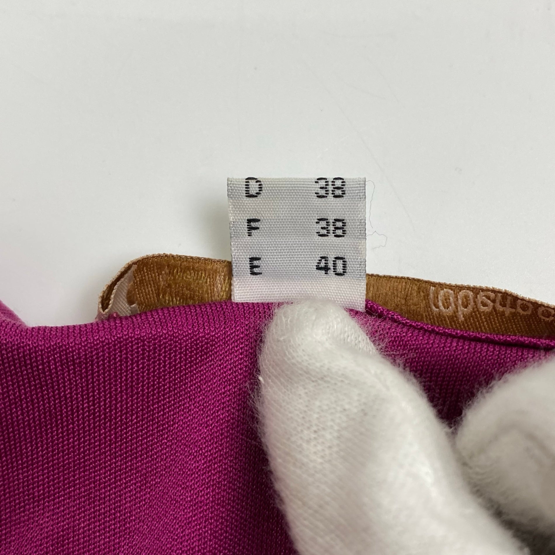 CLASS roberto cavalli ロベルト カヴァリ / シルク100％ ノースリーブ ビジューカットソー フリル 参考定価：35,000程度 SIZE:42(M程度)