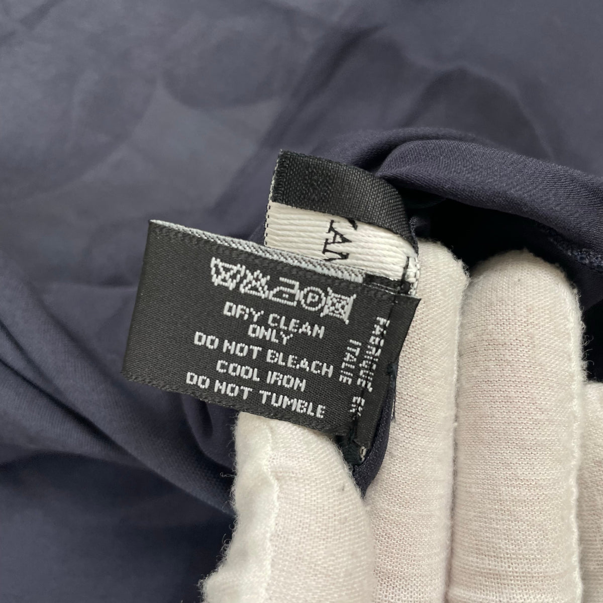 GIORGIO ARMANI / ピュアシルク フラワーストール 参考定価：65,000程度