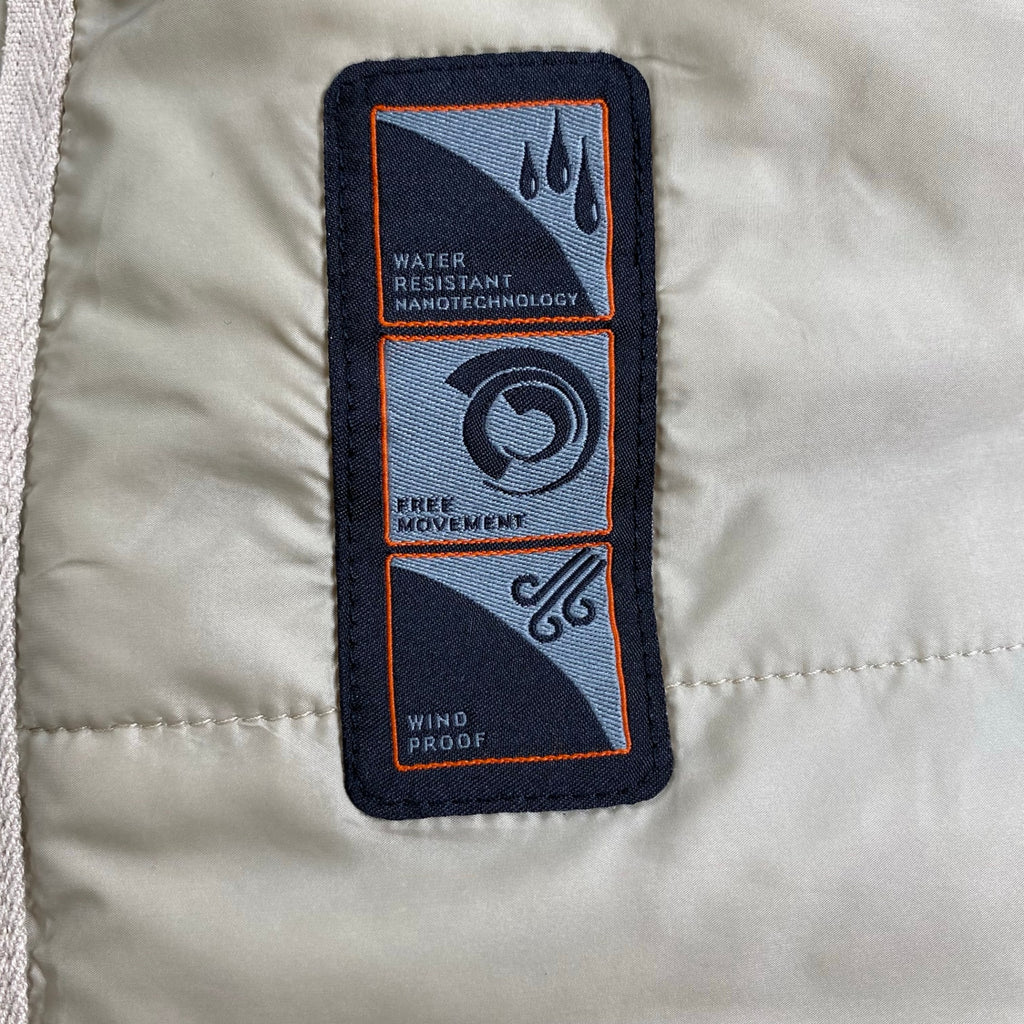 CORNELIANI コルネリアーニ / カシミヤ混 IDコート ヘリンボーン バージンウール使用 参考定価：300,000程度 SIZE:48（L程度）