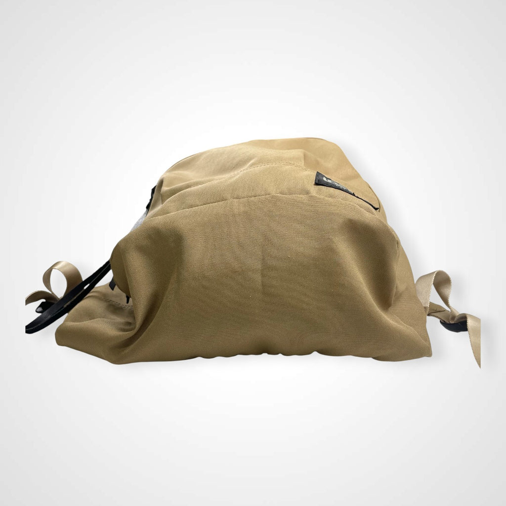 hobo ホーボー / カウレザーチャームデイパック ベージュ 参考定価：22,000程度