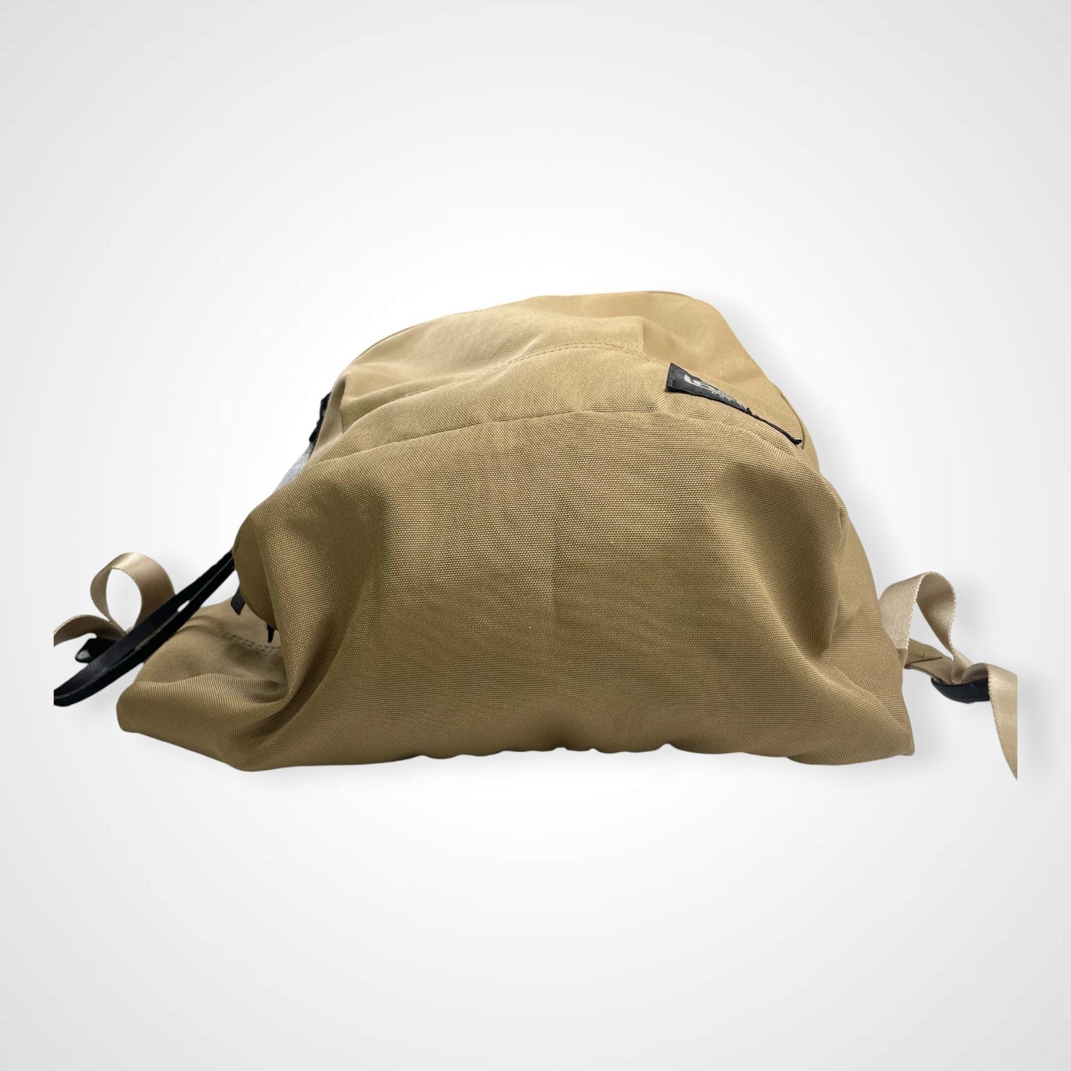 hobo ホーボー / カウレザーチャームデイパック ベージュ 参考定価：22,000程度