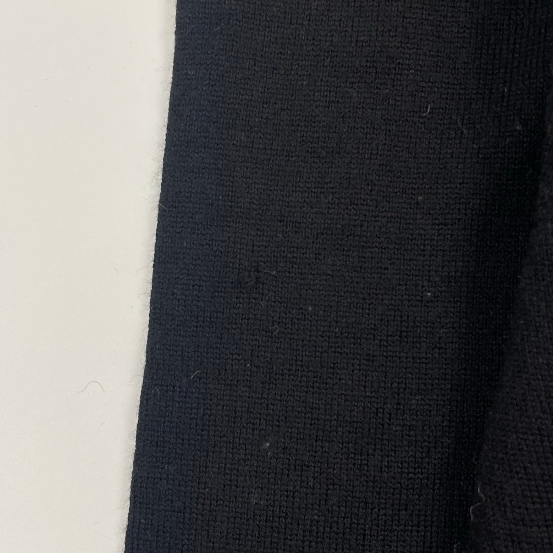 BURBERRY BLACK LABEL バーバリーブラックレーベル / ワンポイントVネックニット 参考定価：25,000程度 SIZE:2