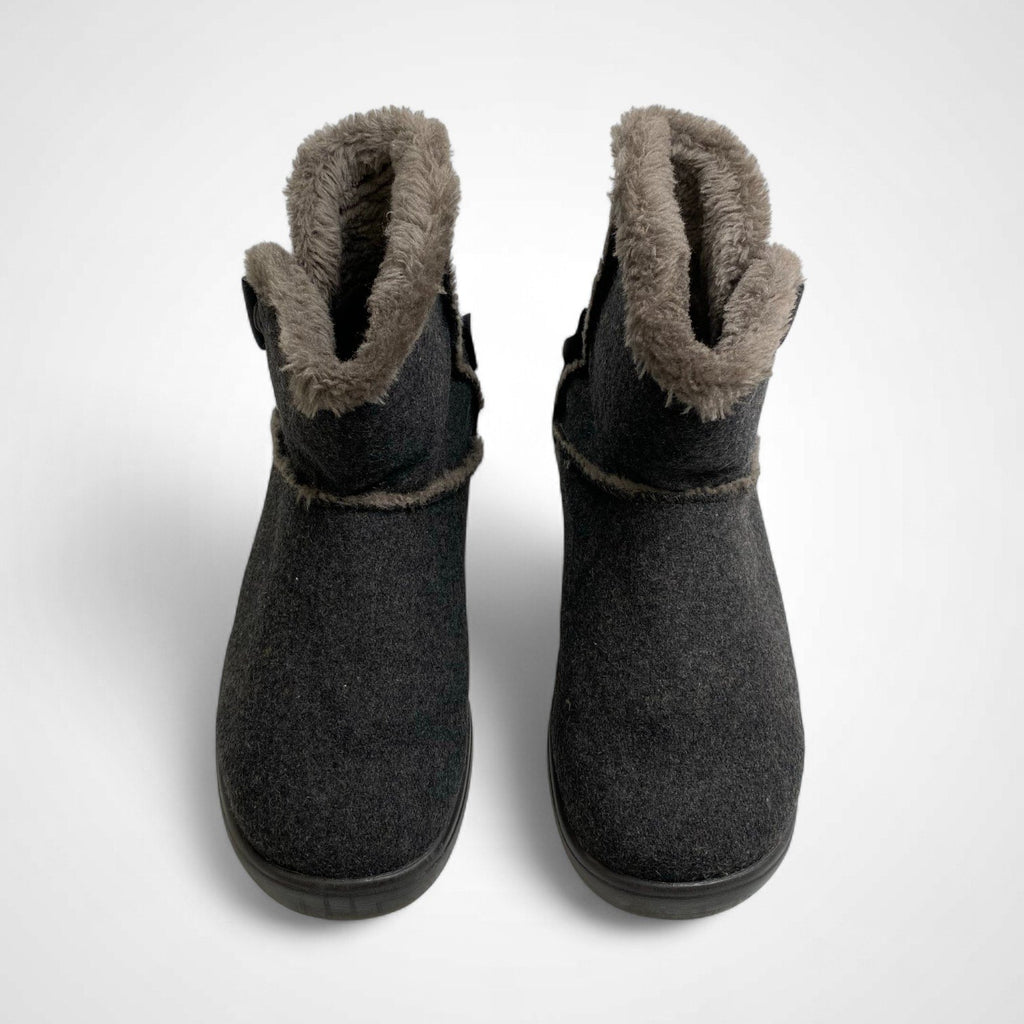 Columbia コロンビア / BAREFOOT MOUNTAIN ブーツ 参考定価：11,000+tax SIZE:24cm