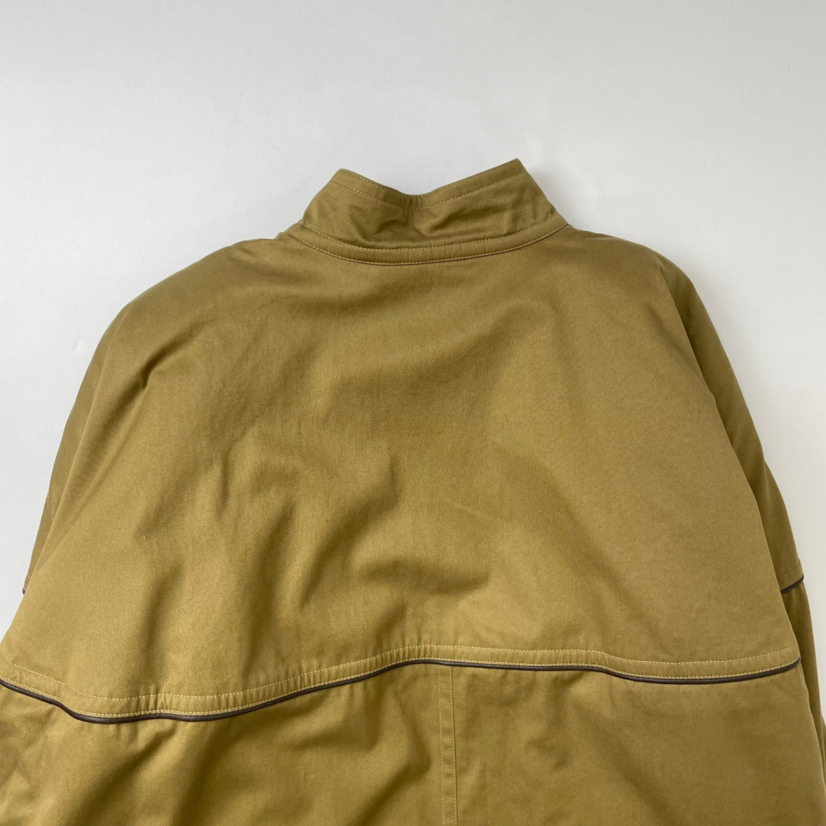 ETIENNE AIGNER / ユーロヴィンテージカップショルダーコート 参考定価：120,000程度 SIZE:42