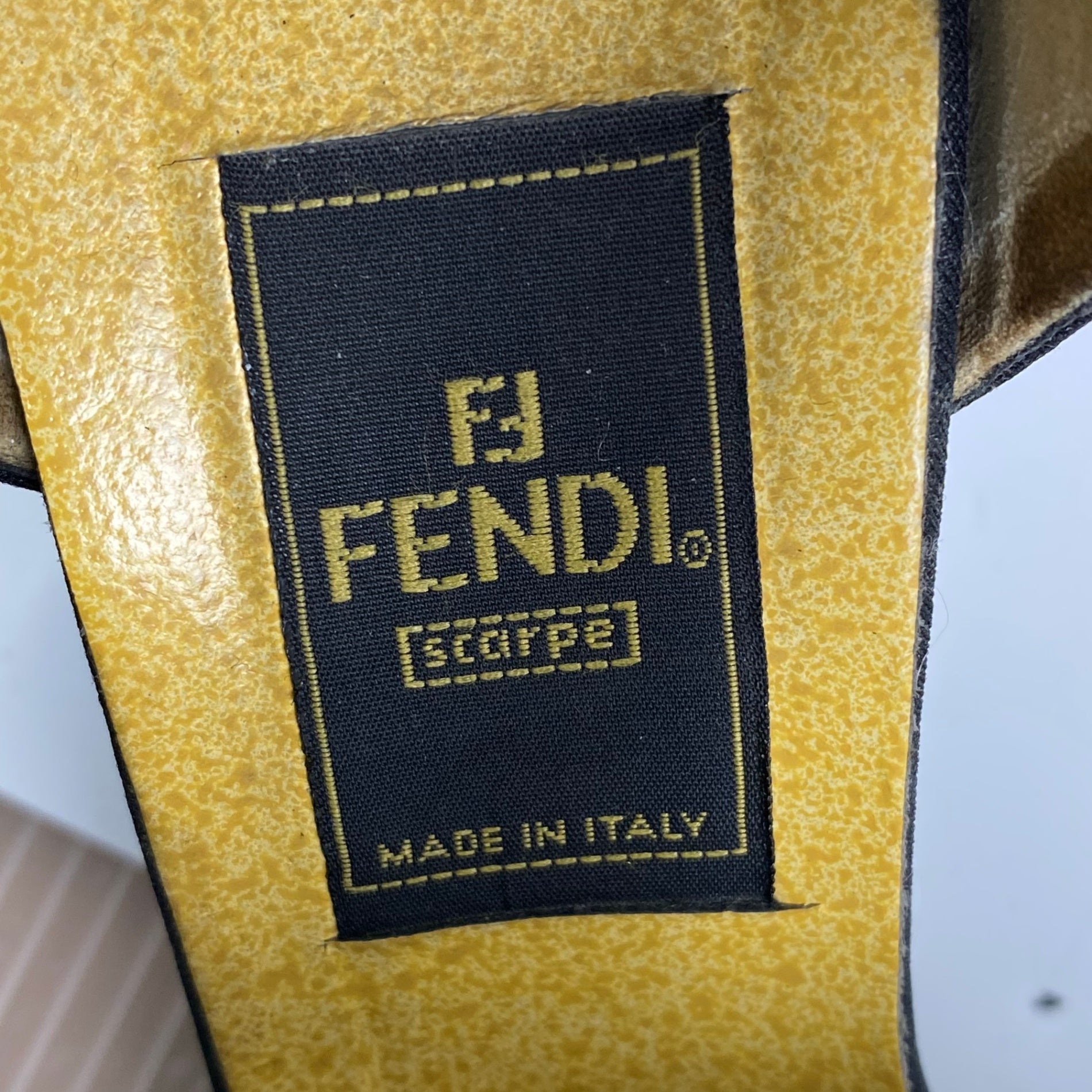【訳アリ】 FENDI フェンディ / ズッカバックルサンダル チャンキーヒール ブラック SIZE:36(23cm程度)
