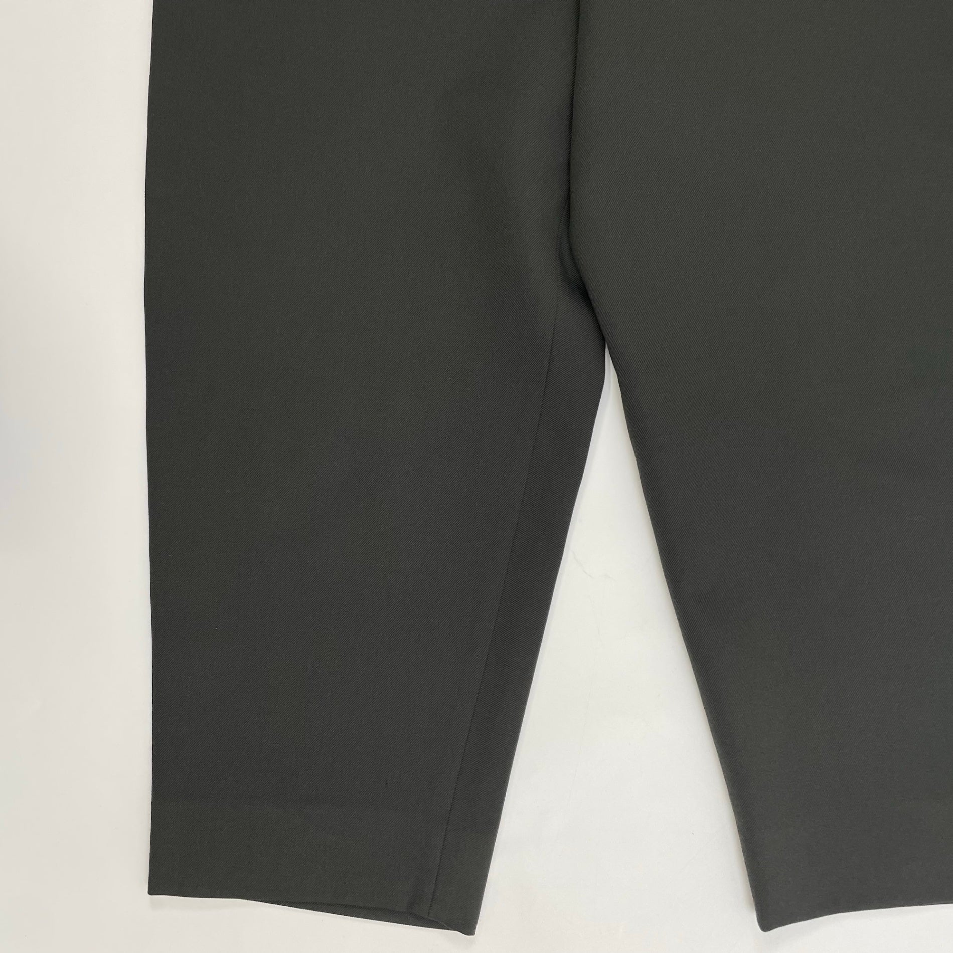 H BEAUTY＆YOUTH エイチ ビューティーアンドユース / 梳毛ギャバジン8.5分丈ワイドパンツ 参考定価：26,000+tax SIZE:M