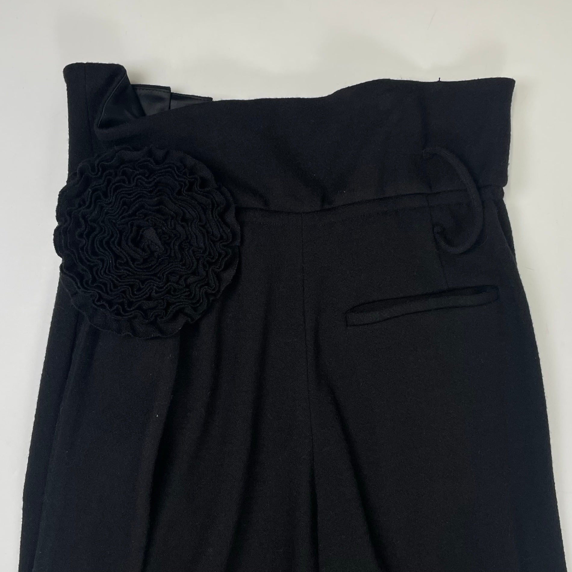 EMPORIO ARMANI / ベルテッドワイドスラックス コサージュベルト 参考定価：85,000程度 SIZE：40