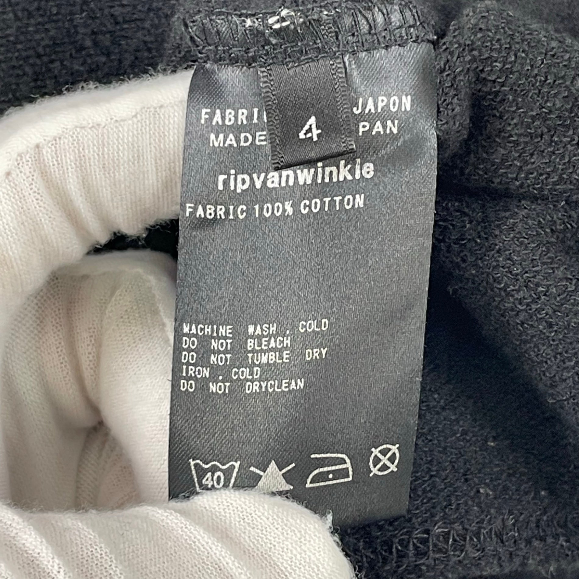 LA PROVOCAZIONE ETERNA(RIPVANWINKLE +R) / クロスネックプルオーバー 参考定価：23,000+tax SIZE:4