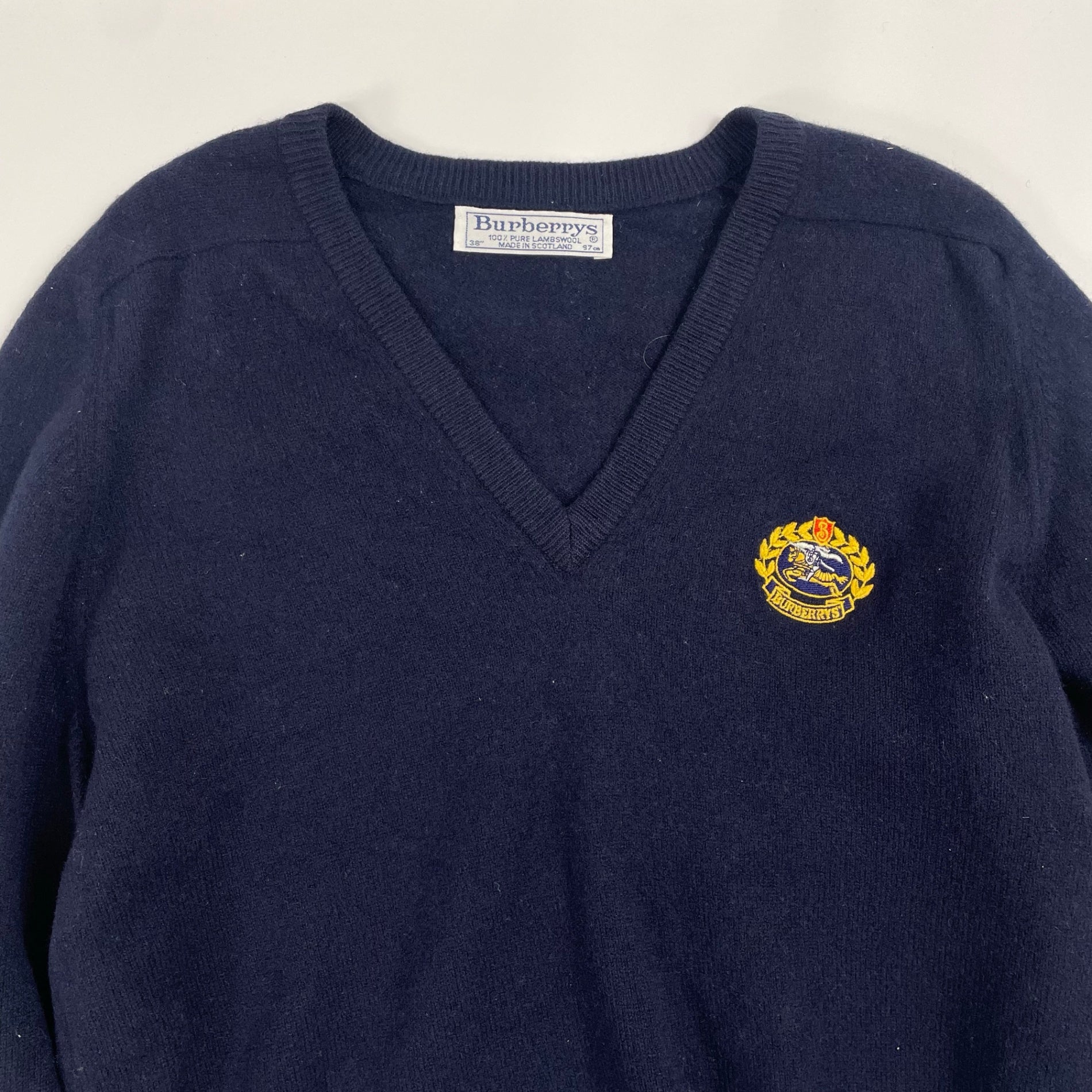 希少・美品】Burberrys Vネックニット スクールニット 刺繍ロゴ 【公式 