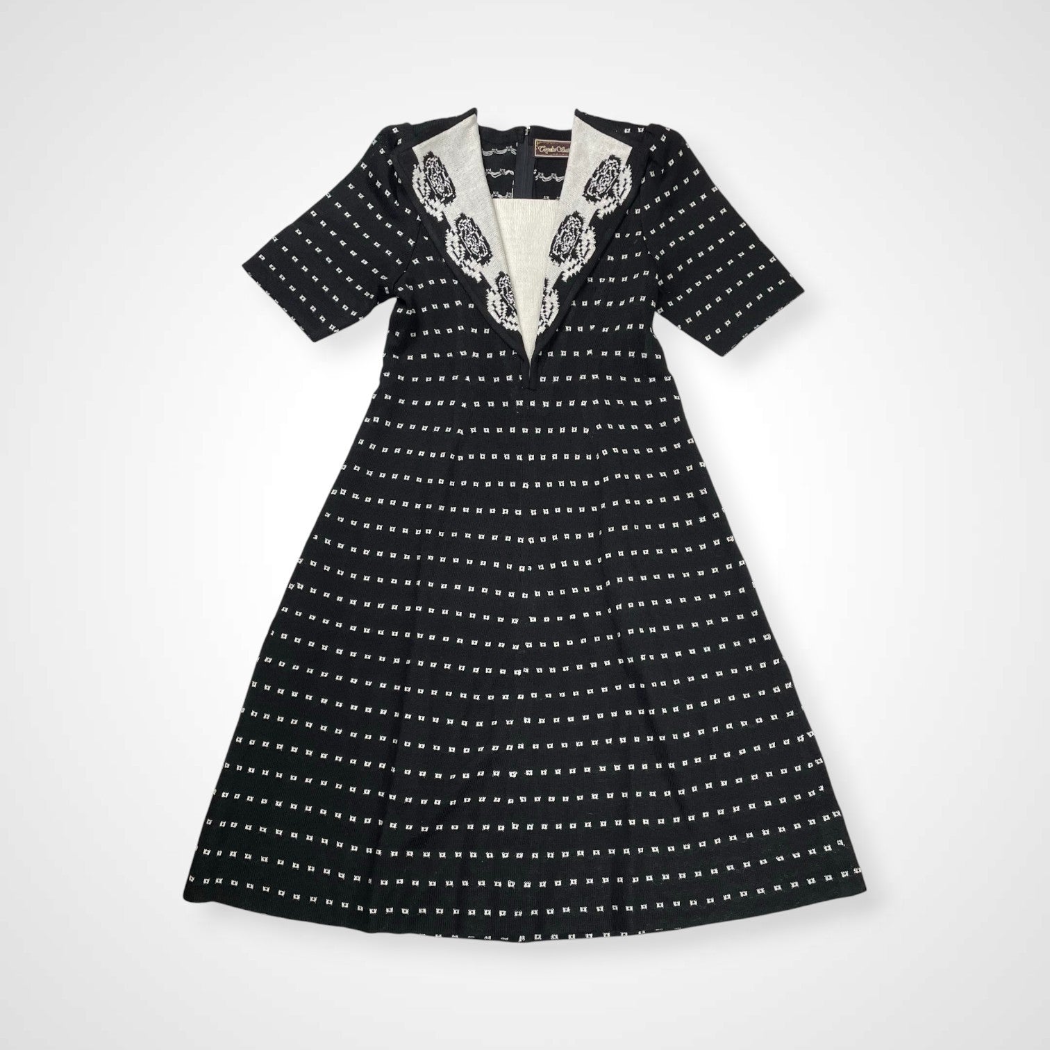 齋藤都世子 toyoko saito / ヴィンテージライク ジャガードニットワンピース 参考定価：100,000程度 SIZE:M-L程度
