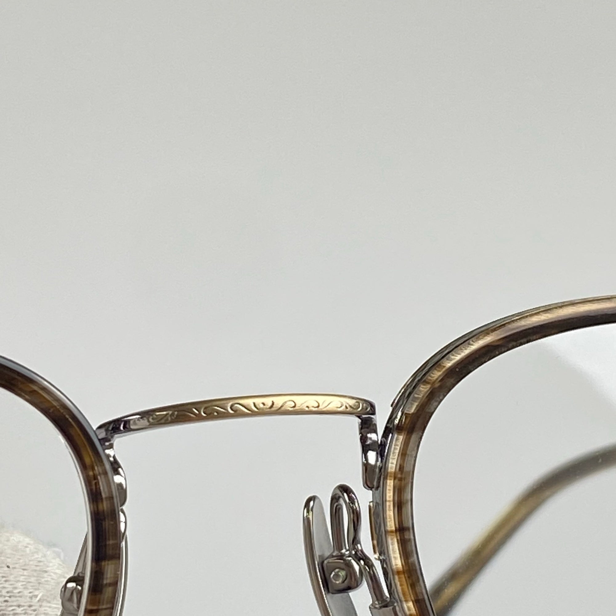 【極美品】 金子眼鏡 premium / KMP-22 シルバーコンビ 伊達メガネ 度なしクリアレンズ