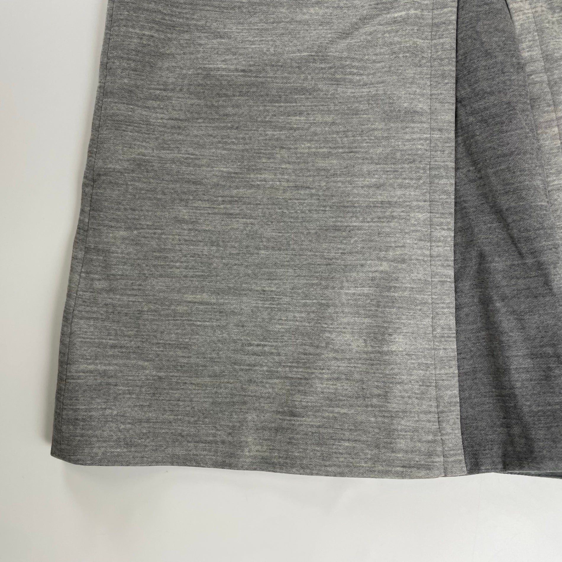 BURBERRY バーバリー / テクニカルストレッチスカート リカルドティッシ グレー 参考定価：80,000程度 SIZE：S-M程度