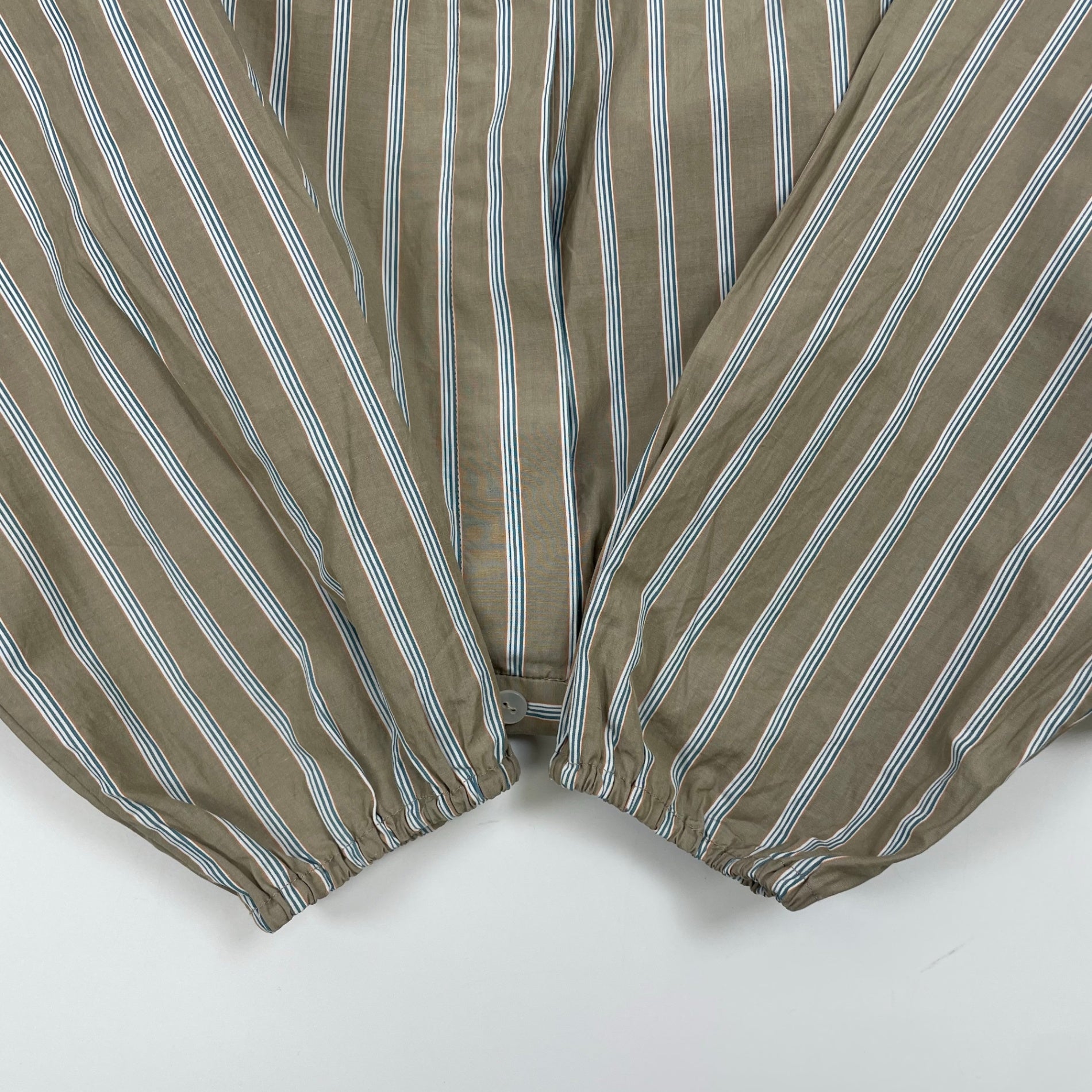 Theory セオリー / カラーレスギャザーストライプシャツ 参考定価：22,000程度 SIZE:P