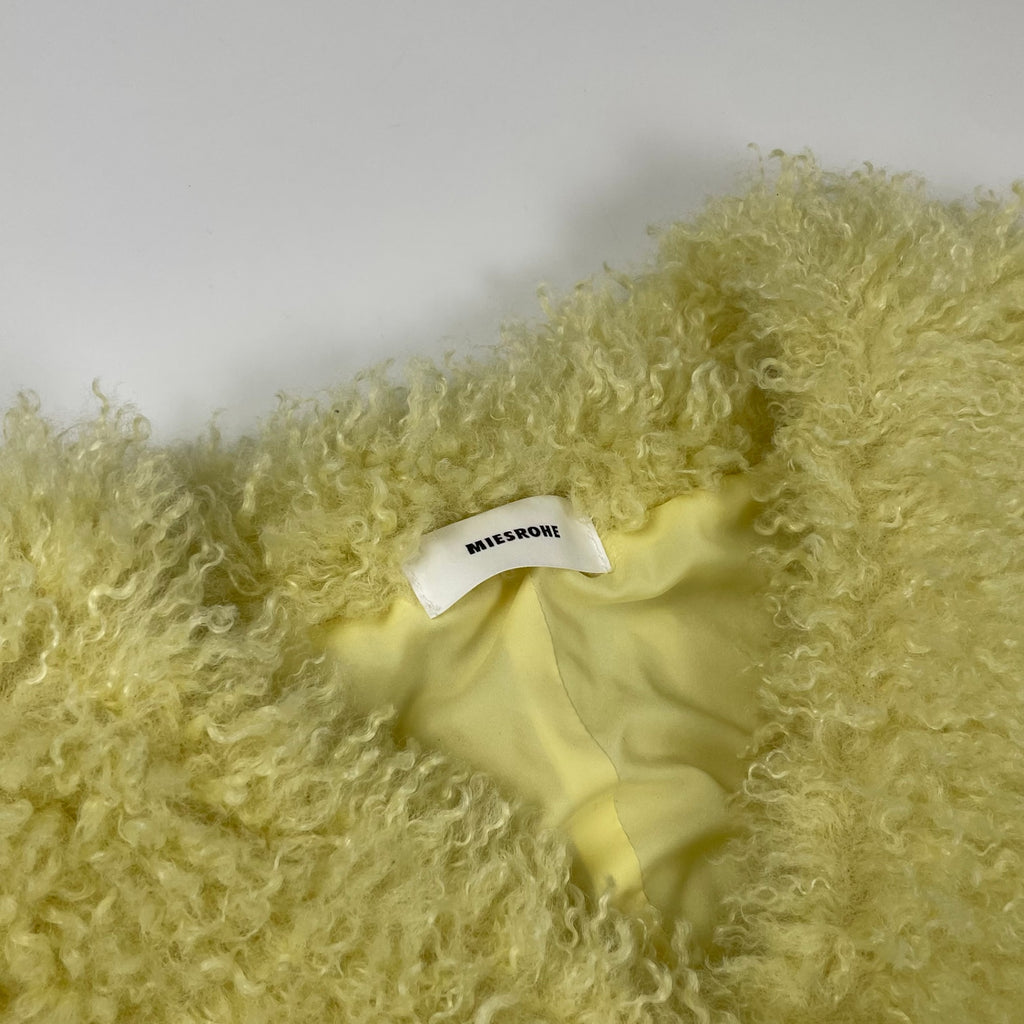 MIESROHE ミースロエ / シャギーベスト イエロー 参考定価：18,000+tax SIZE:FREE