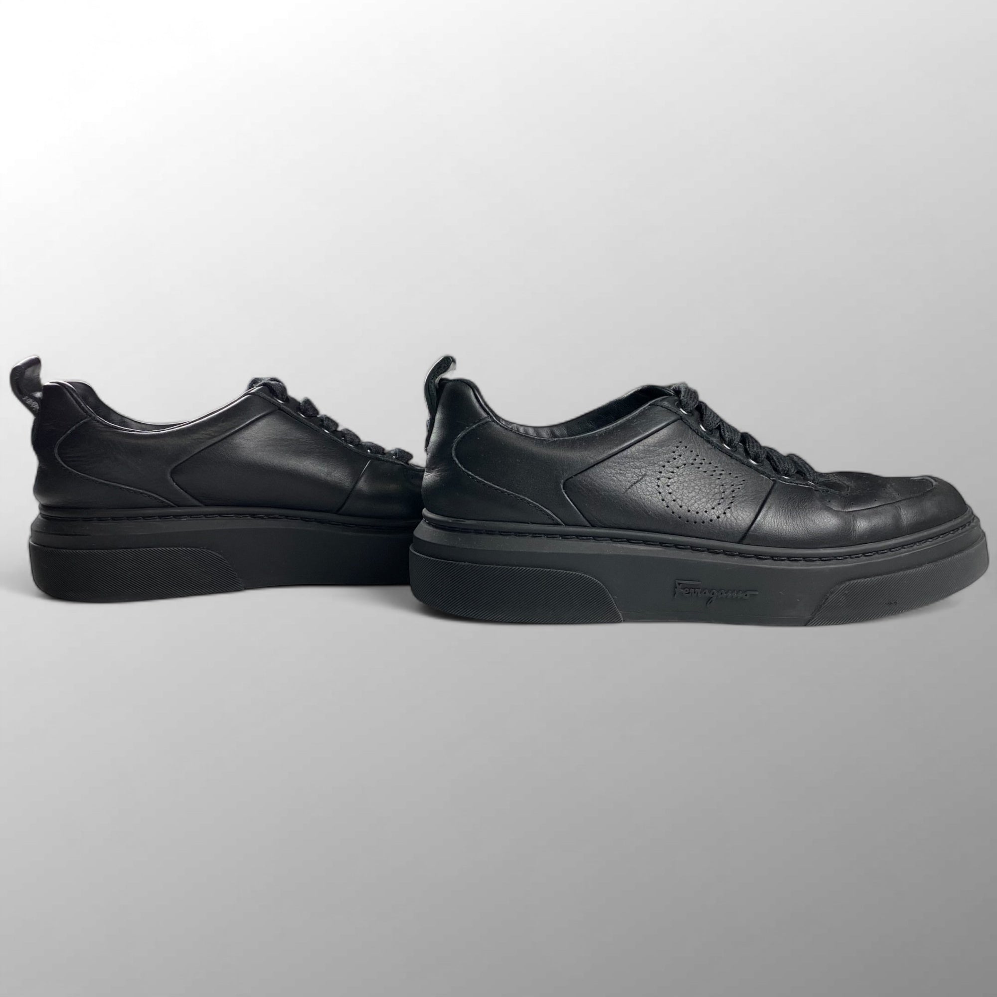 Salvatore Ferragamo サルバトーレ フェラガモ / ガンチーニ レザー スニーカー ブラック レディース SIZE：8（25.5cm程度）