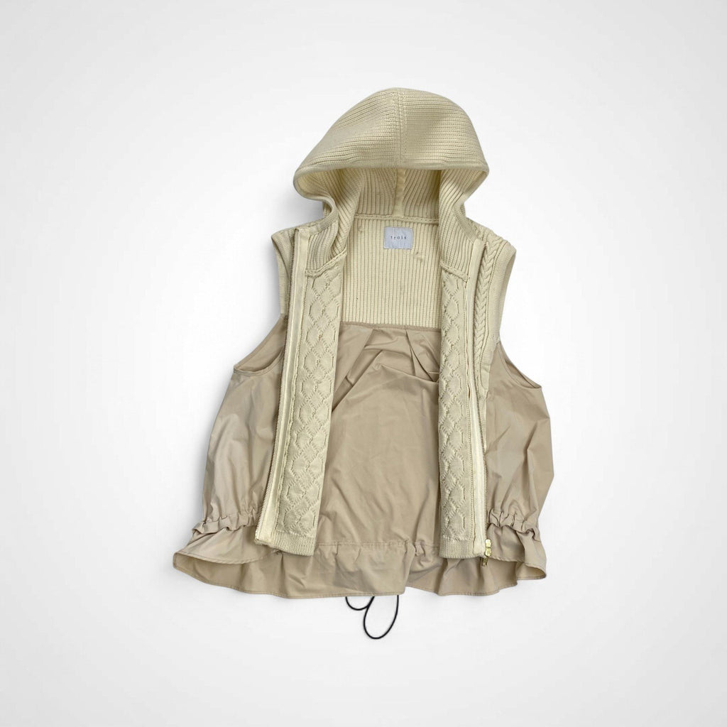 trois トロア / 異素材ケーブルニットベスト アイボリー 参考定価：18,000+tax SIZE:FREE